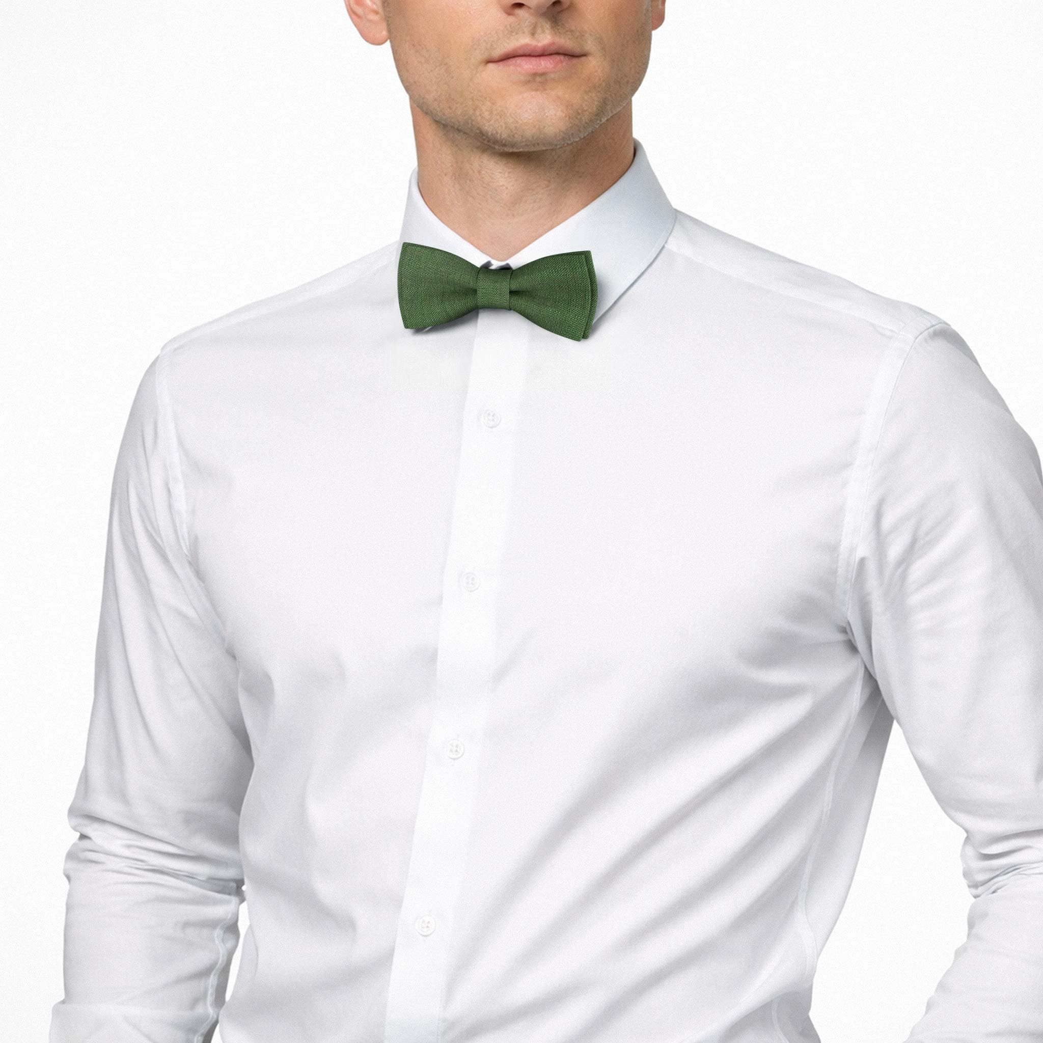 Papillon da Uomo in Lino | Verde Scuro | Papillon da Matrimonio Vegano Pre-annodato | Opzionale con Fazzoletto da Taschino & Bretelle | Large Batwing | Fatto a Mano in Germania