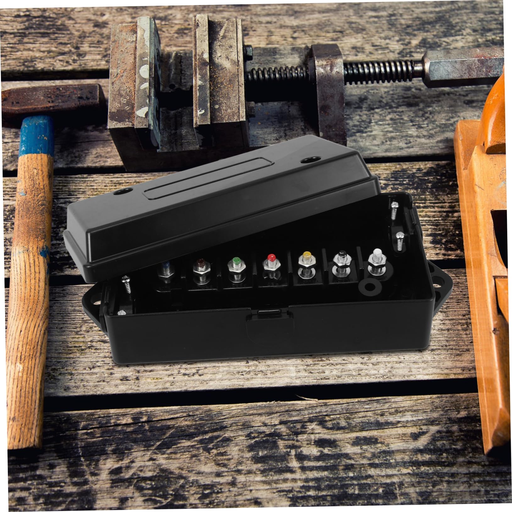 Conector de Remolque de 7 Vías en Plástico Negro para Autocaravana
