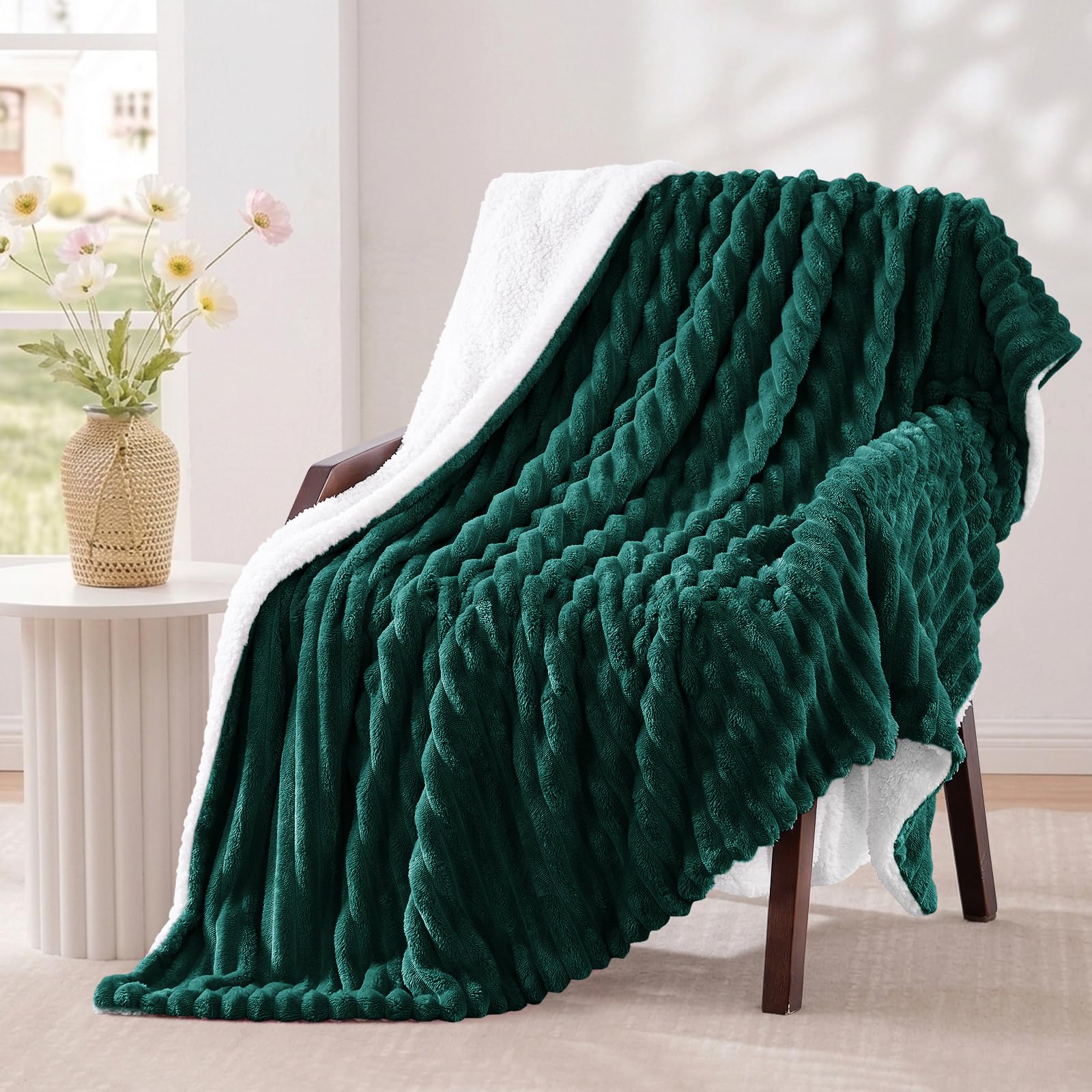 Aisbo Sherpa Fleece Throws for Sofas Single - Fluffy Bed Blanket,Green