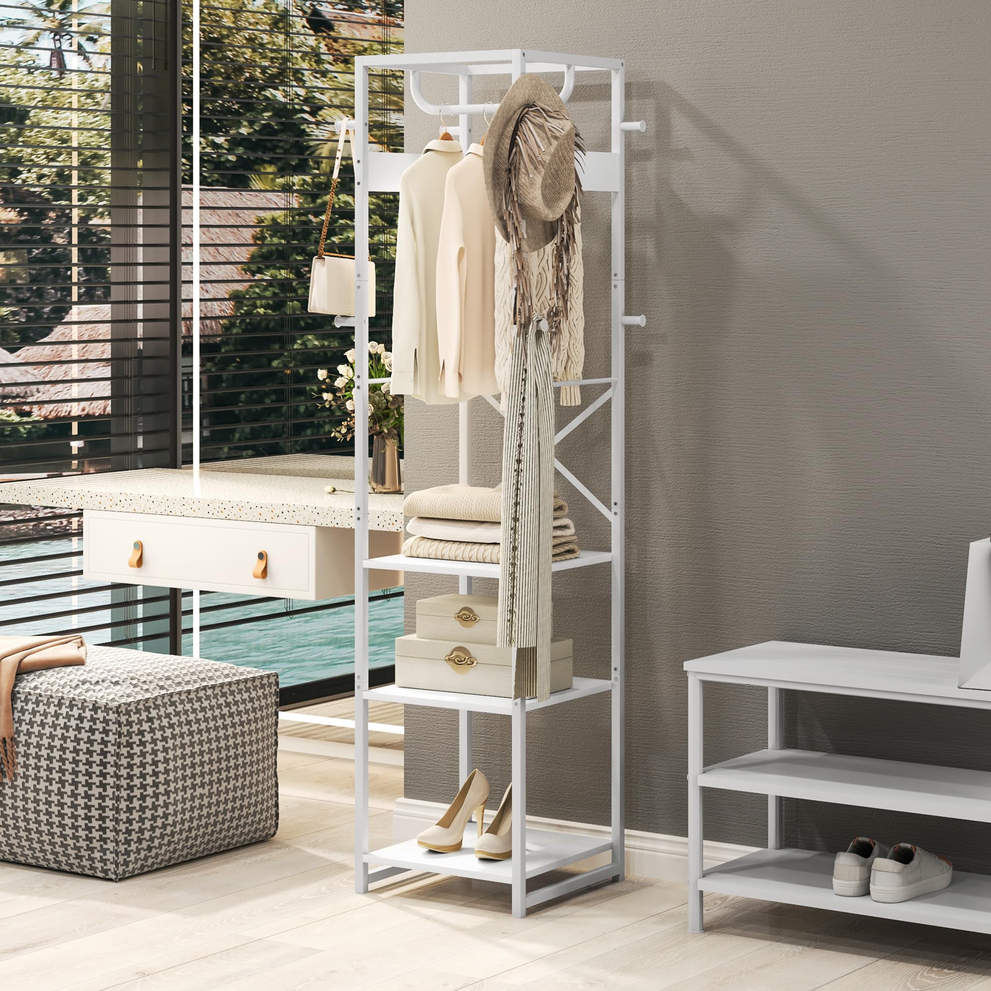 HOMCOM Appendiabiti da Terra con 3 Ripiani Aperti e Asta, Mobile Appendiabiti in Acciaio e MDF per Camera da Letto e Ingresso, 38.5x30x170 cm, Bianco