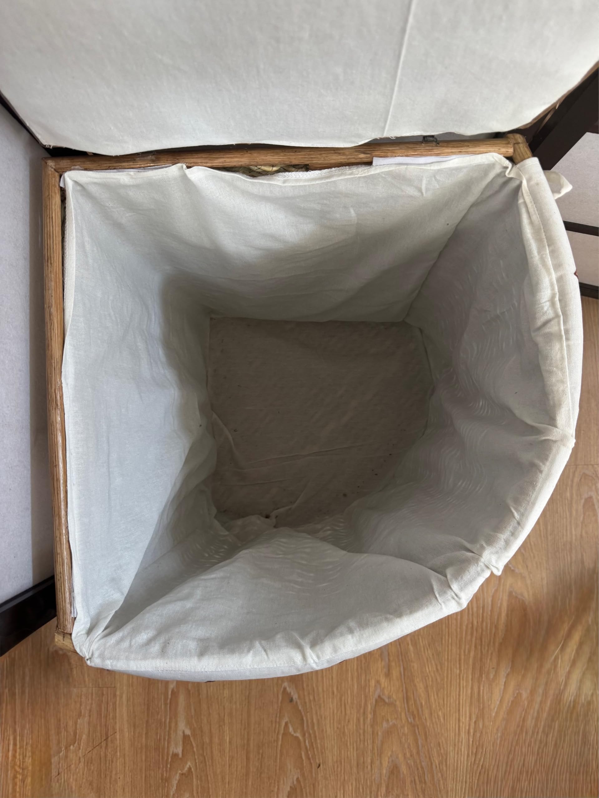 Portabiancheria ad Angolo in Fibra Naturale vimini 35x35x55 cm con Coperchio – Cesto Porta Biancheria con Fodera Interna in Cotone Rimovibile