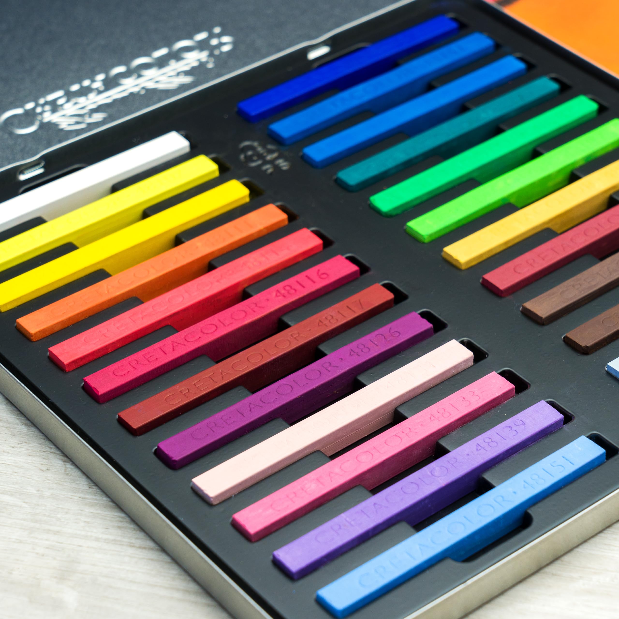 Cretacolor Twarda pastelowa puszka zestaw 24 szt. twarda pastelowa puszka zestaw 24 szt