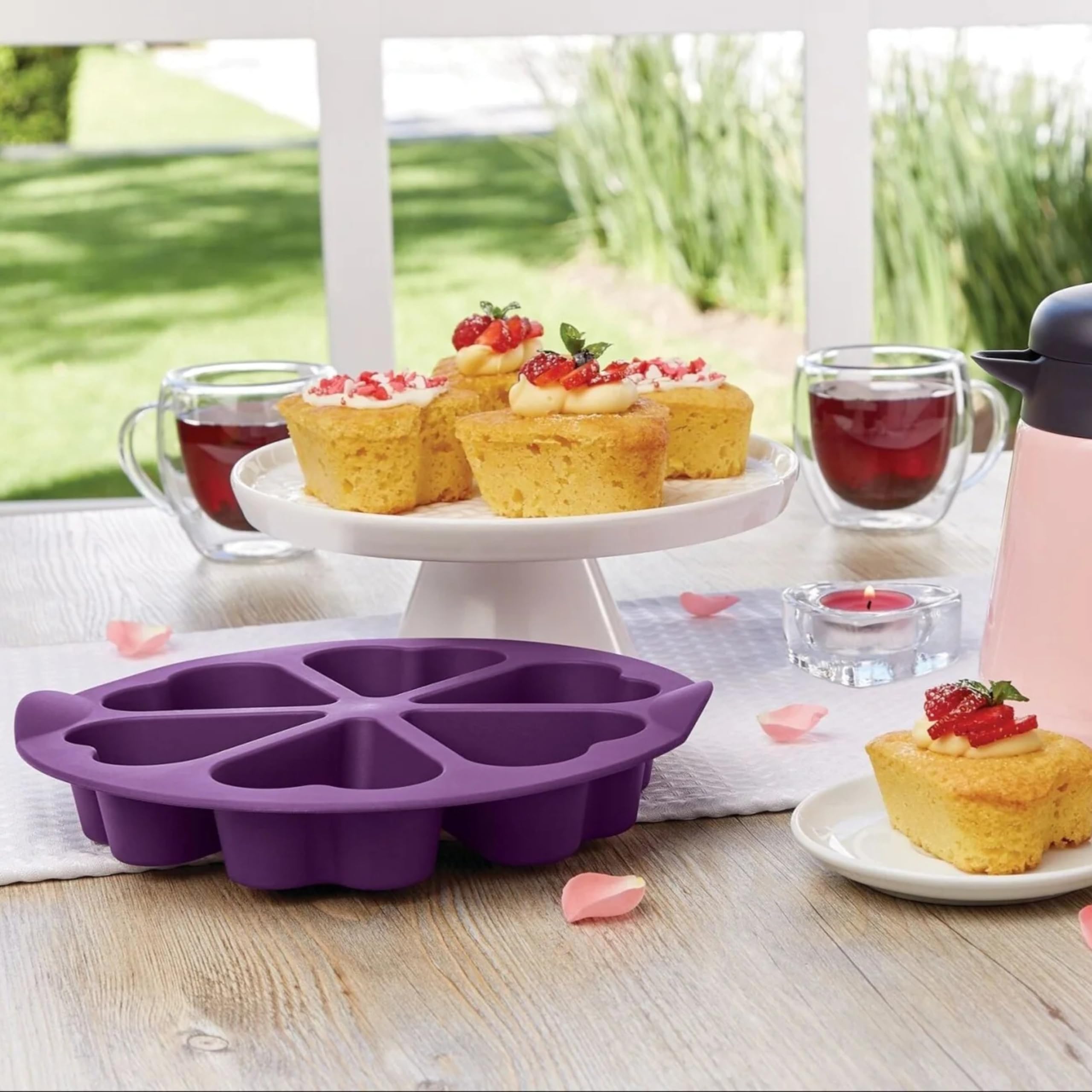 Tupperware Moule 6 Cœurs Silicone Platine Sans BPA - Pâtisserie Anniversaire Saint-Valentin Fête - Démoulage Facile Intérieur Brillant - 23 cm - Idéal Famille Maison Qualité Professionnelle