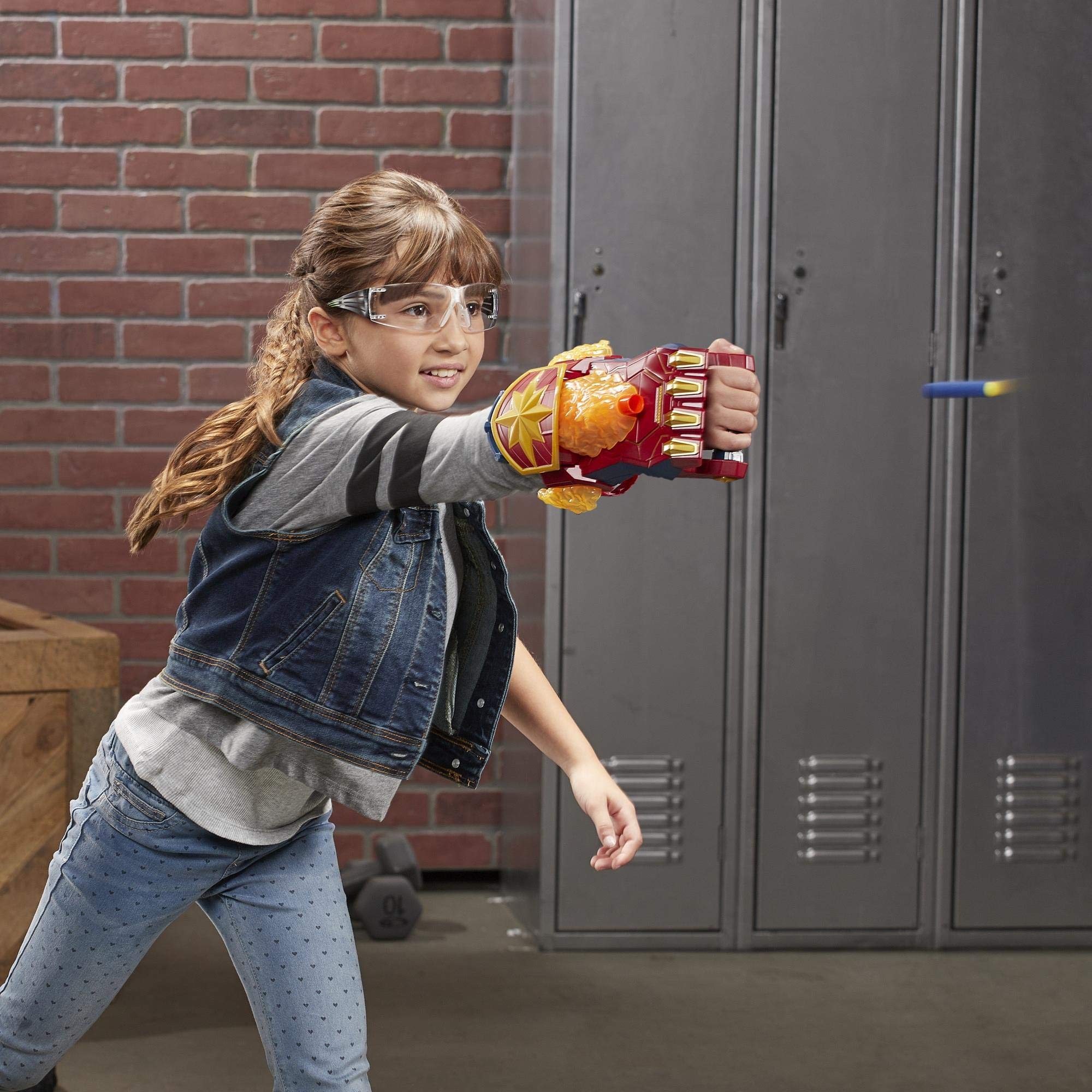 Power Moves Captain Marvel Photon Blaster, NERF Dart Shooting Toy for Kids, Role Play, Toys for Kids 5 Years and Older
