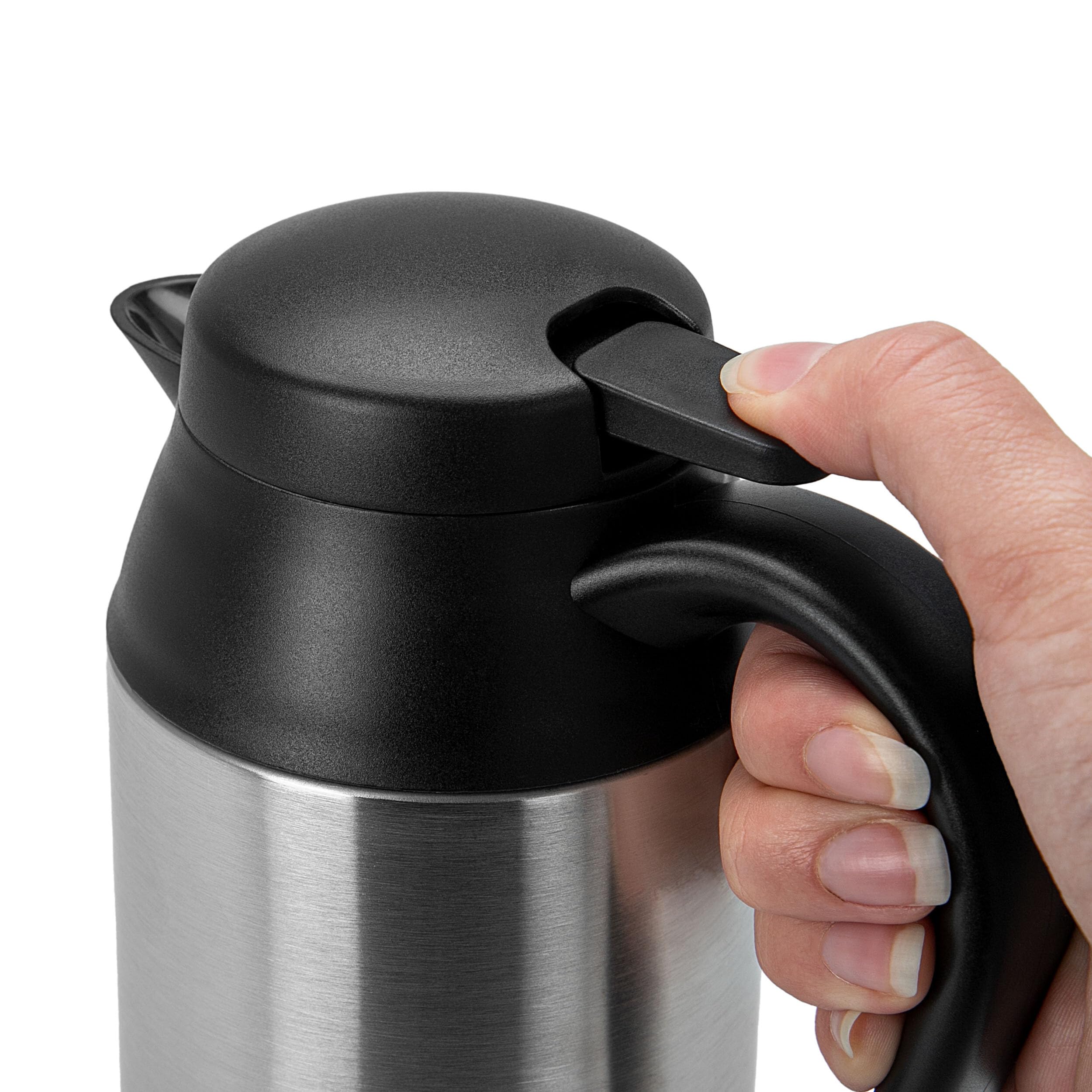 HEYNER® Wasserkocher Auto ThermoVar Black Edition 700ml 12V Tasche Becher | 120 W Leistung Warmhaltefunktion 25 min Kochzeit doppelwandig isoliert Gummidichtung Zigarettenanzünderstecker Stahl silber