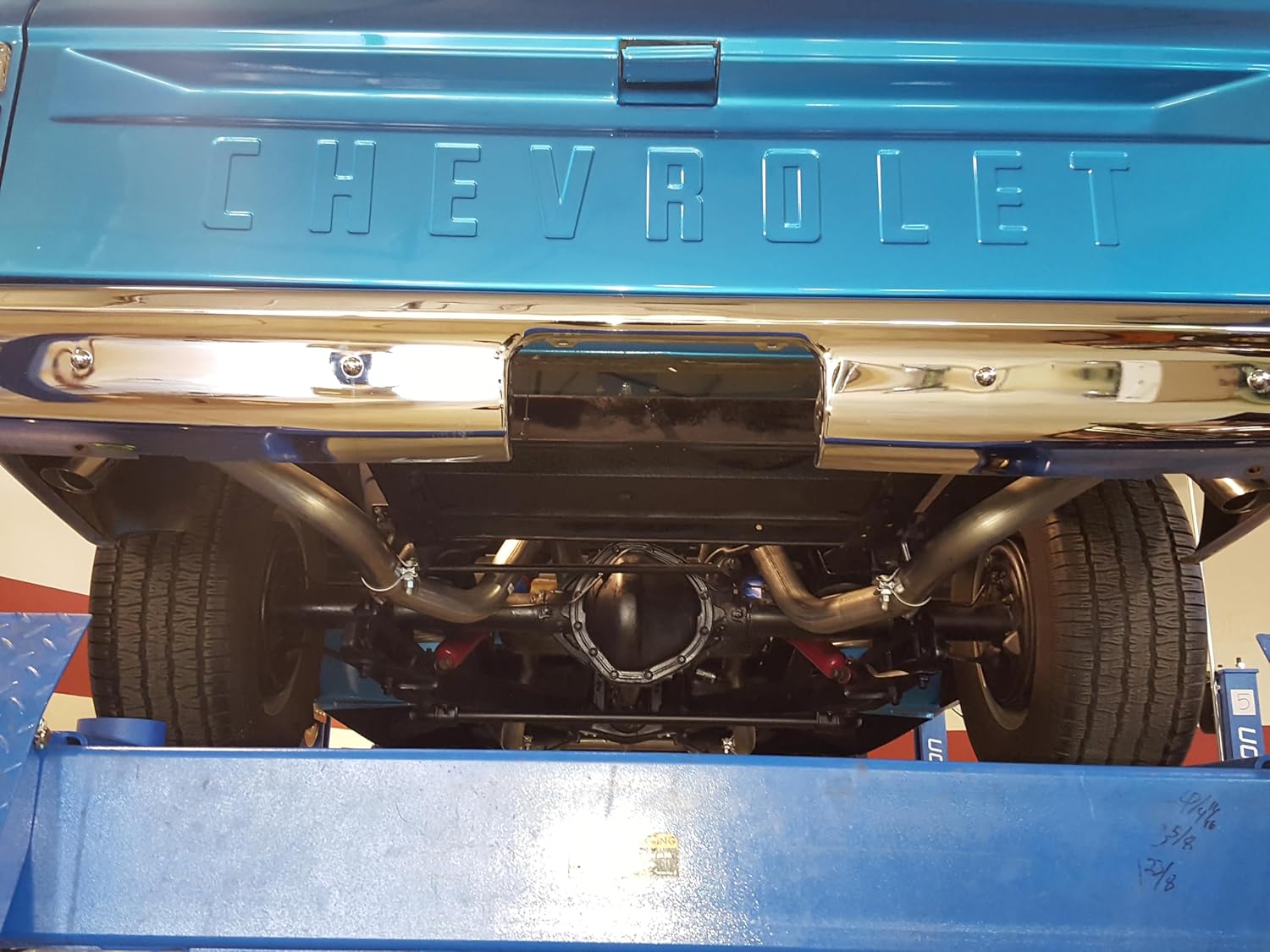Flowmaster 17654 American Thunder Crossmember-Back Exhaust Kit 2.5 Inch Aluminized Steel Compatible with 1967-1972 Chevy GMC C10 C15 1/2 Ton Truck with V8 engine
