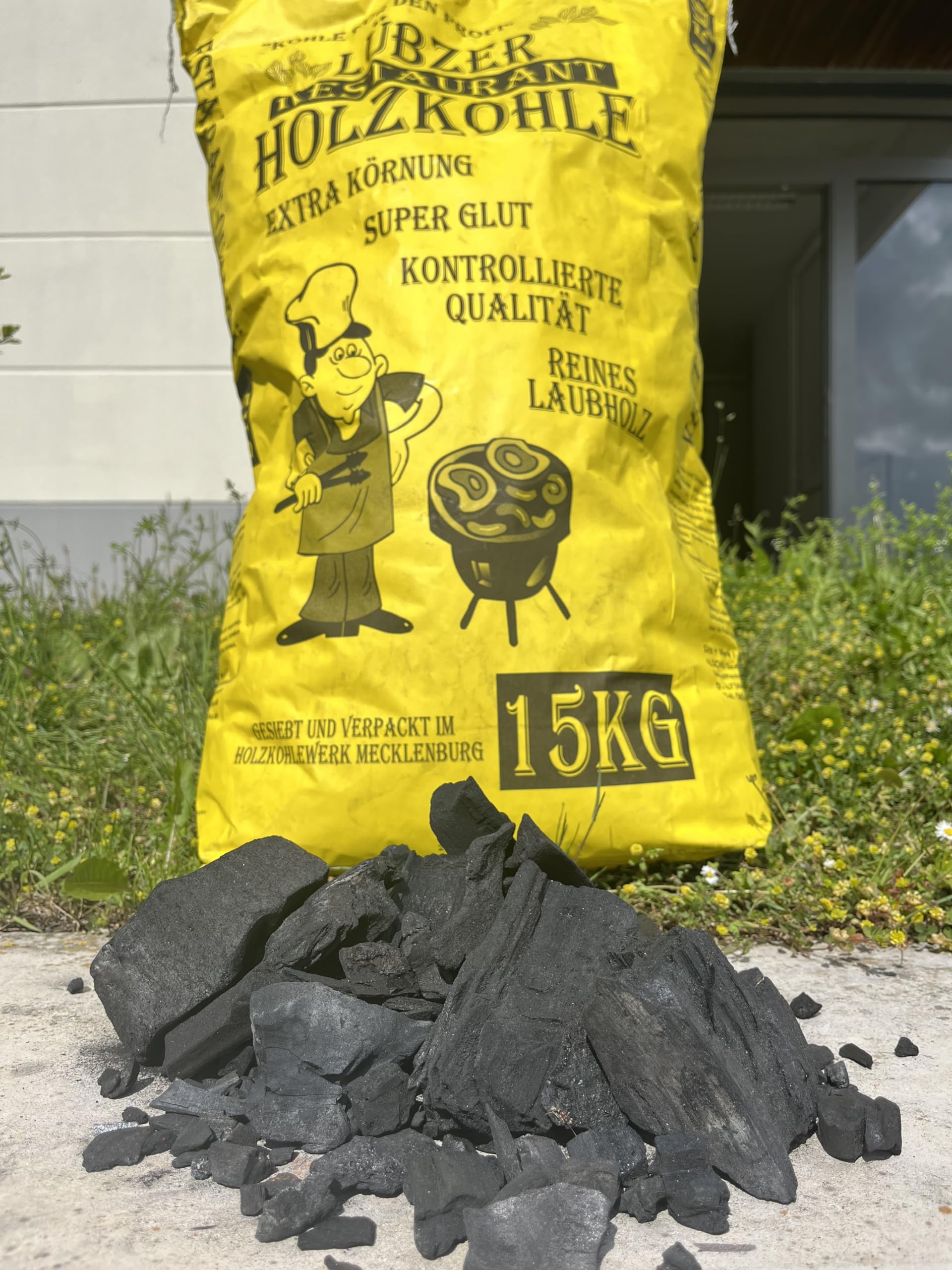 Favorit Grill węglowy 15 kg (z czystego drewna liściastego, bardzo duża ziarnistość, długotrwały żar, węgiel do grillowania w jakości restauracji) 1500