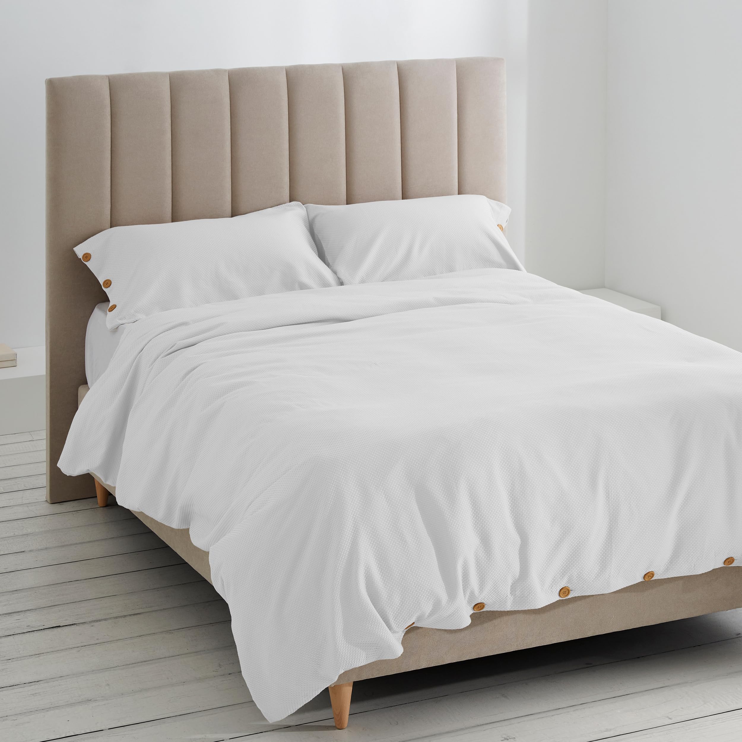 Housse de coussin haut de gamme Ara en coton noble bordeaux à zip discret