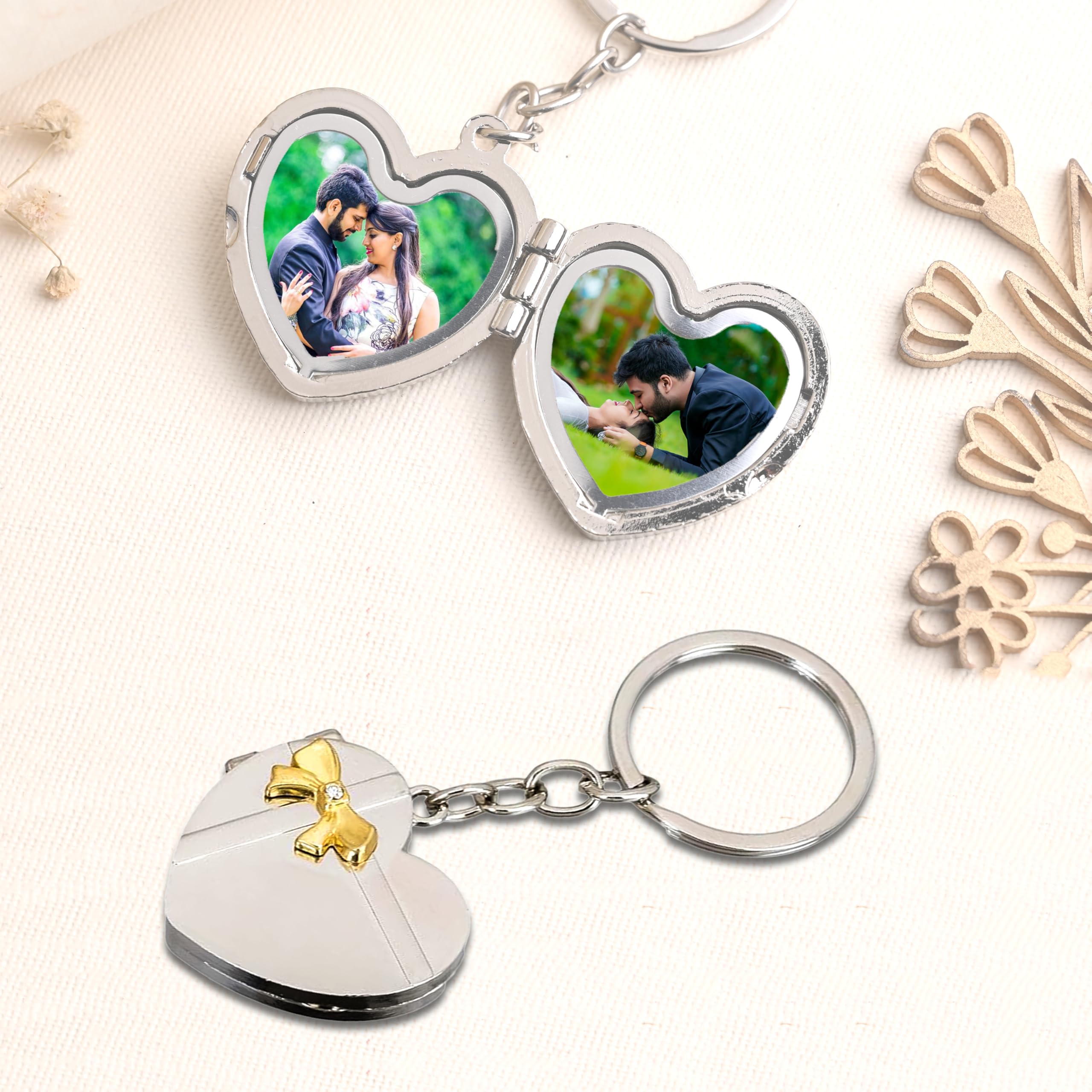 Personalised Heart-Shaped Double Photo Frame Metal Key Chain for Valentines Day Gift for Girlfriend, Boyfriend, Husband, Wife - Silver-image-9