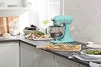 Vista 40 de KitchenAid KSM150PSAC Artisan Series - Batidora de pie con capacidad de 5 cuartos o 4.7 litros, incluye escudo vertedor Azul hielo