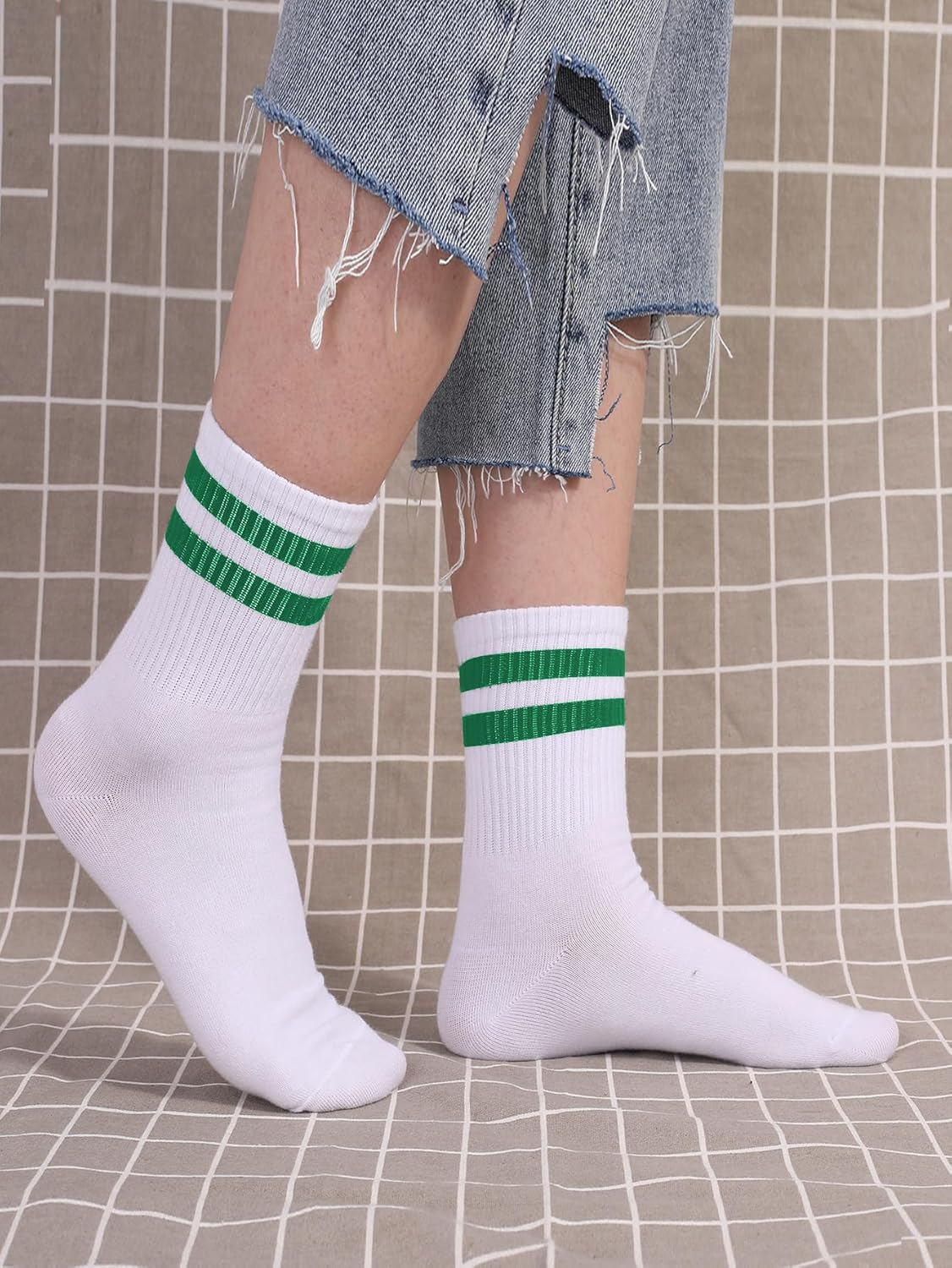 OYOANGLE Women's 2 Pairs Striped Trim Casual Crew Socks Simple Mid Calf Socks - Image 2