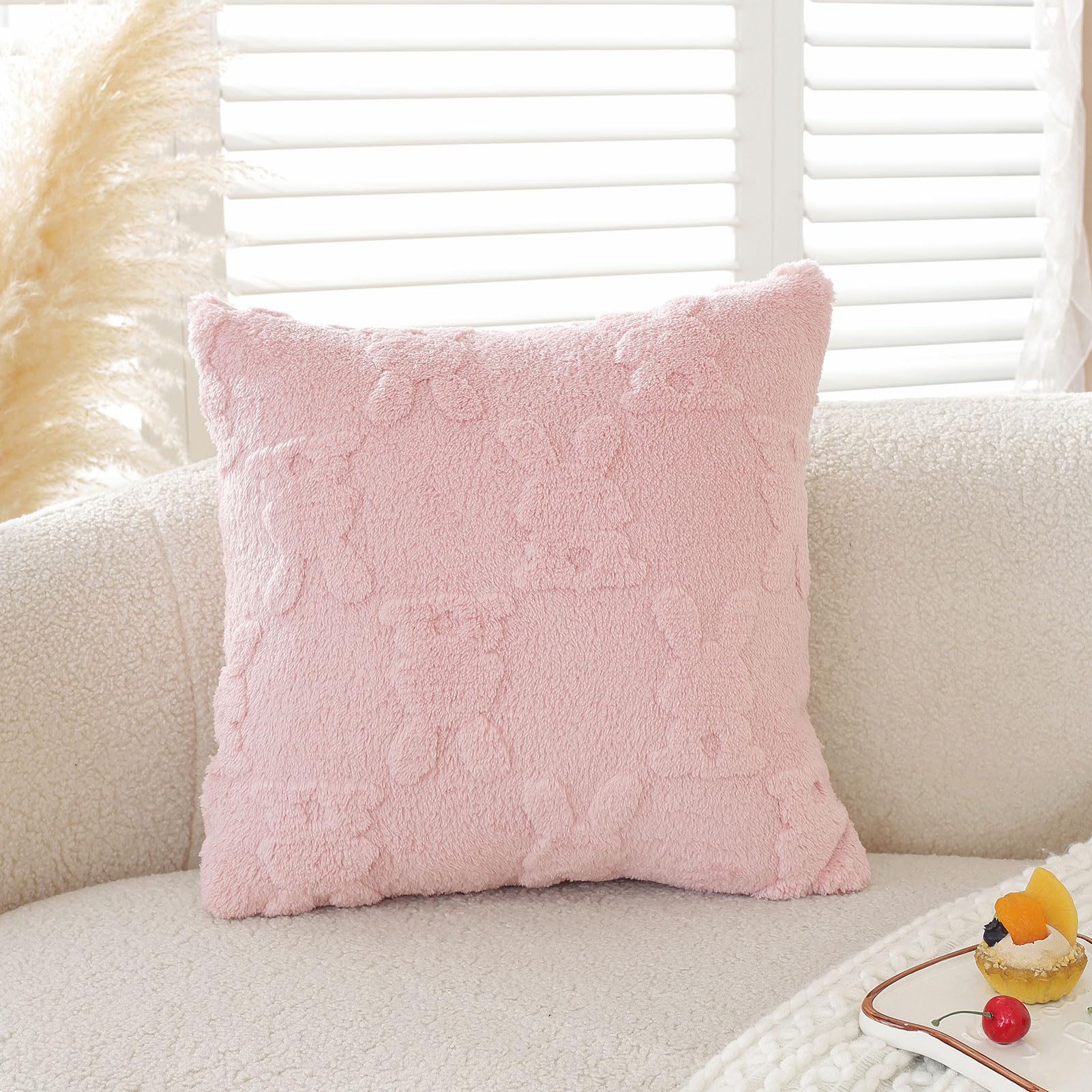 kaiwern Pillow Covers Rustic Style Plush Decorative Cushion Covers with Zipper Velvet Throw Pillow Covers 18x18 for Couch Pillowcases Standard Protector (02)