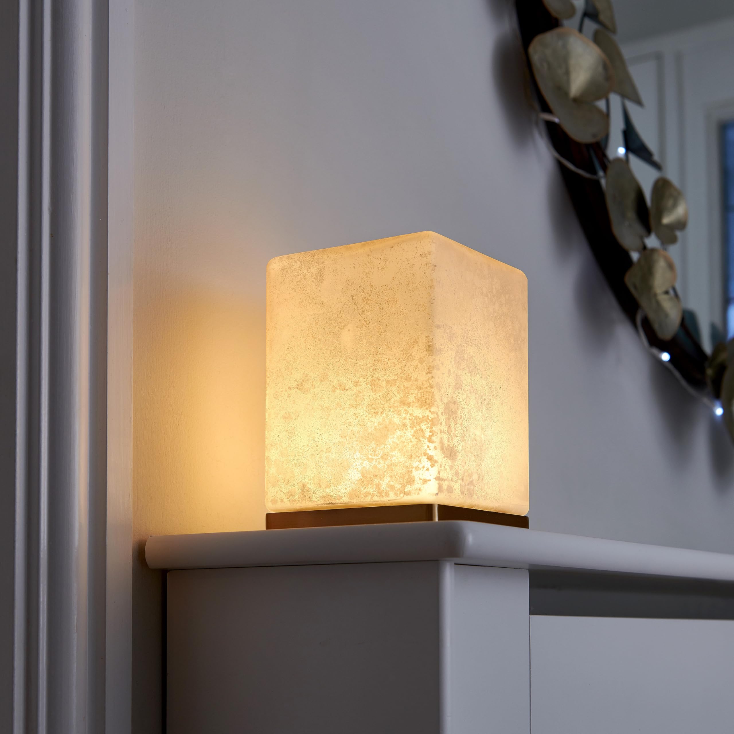 Omniance Delphine Lámparas de Mesa Inalámbricas Pack de 4, 8 Fuentes de Luz | Recargable regulable cambio de color, base dorada cristal efecto mármol, USB-C, para restaurante, bar y hotel