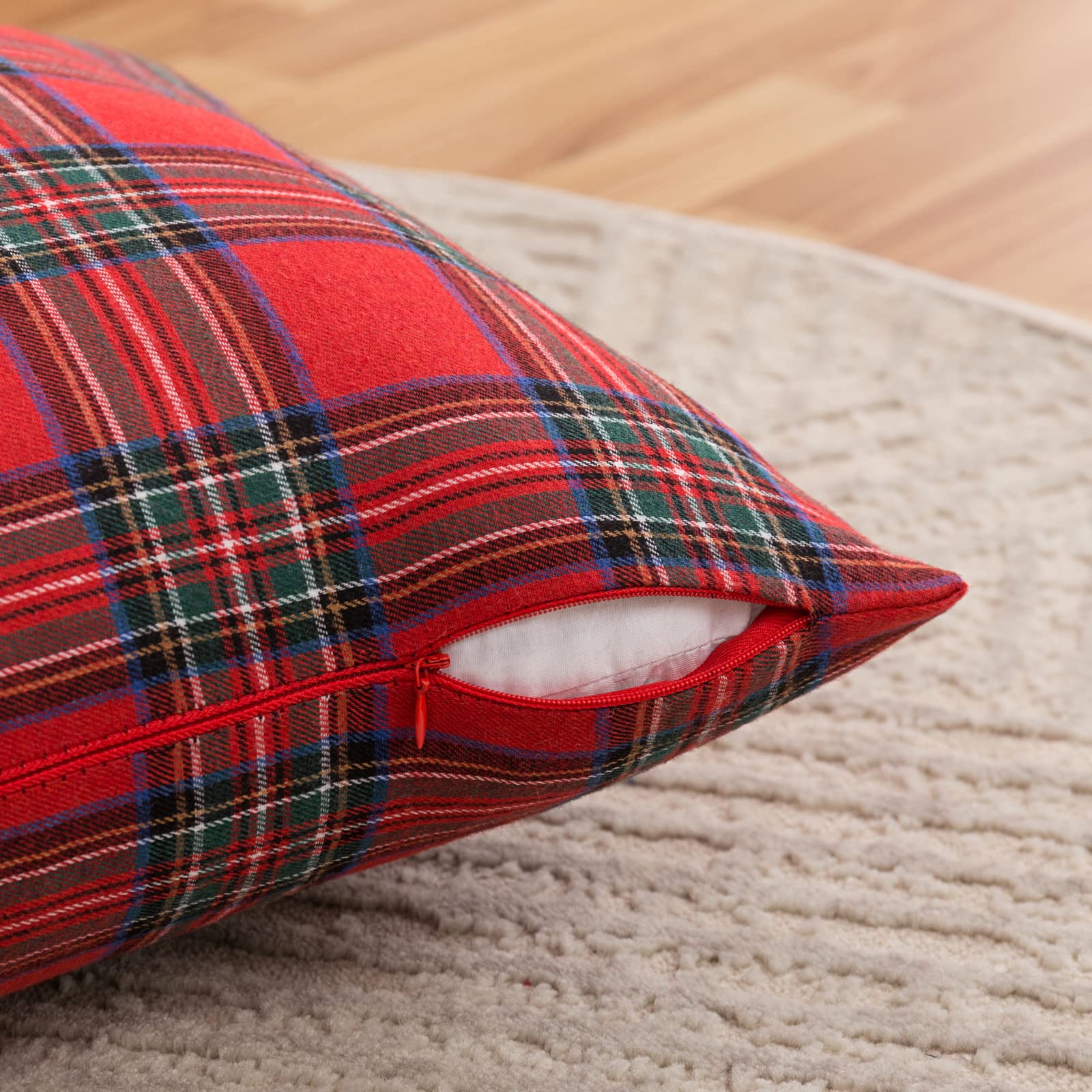 Juego de 4 fundas de cojín de tartán escocés de Navidad, cojines de cuadros rojos, clásicos y duraderos, suaves y cómodos, se pueden usar en el sofá del salón (tartan grande, 45 * 45 cm)