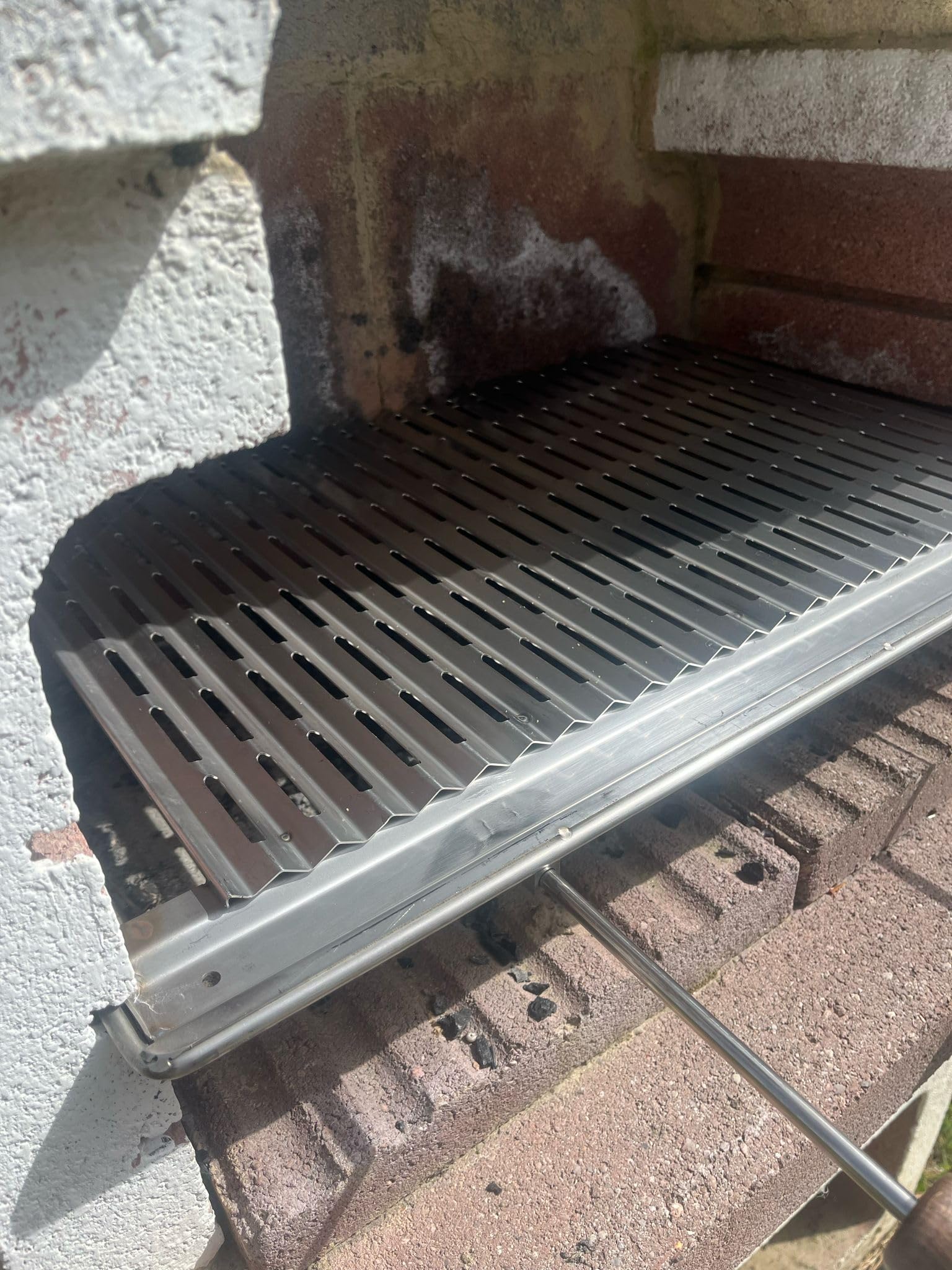 FONDERIA BONGIOVANNI | Graticola per Camino | Graticola per Barbecue | in Acciaio Aisi304 Inox 18/10 | Griglia Inox per Barbecue con Recupero Oli | 84x40 cm