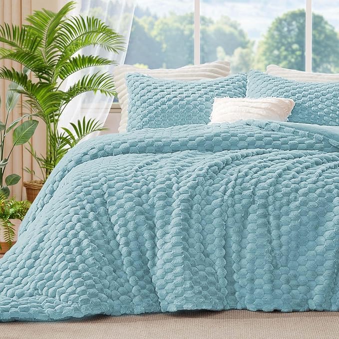 BEDELITE Fluffy King Size Comforter Set - Dusty Blue Fleece Soft Comforter for King Size Bed, Luxury Warm Bedding Set for Winter, Fuzzy Bed Set 3 Pieces (1 Comforter, 2 Pillowcases)