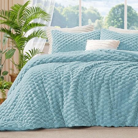 BEDELITE Fluffy King Size Comforter Set - Dusty Blue Fleece Soft Comforter for King Size Bed, Luxury Warm Bedding Set for Winter, Fuzzy Bed Set 3 Pieces (1 Comforter, 2 Pillowcases)