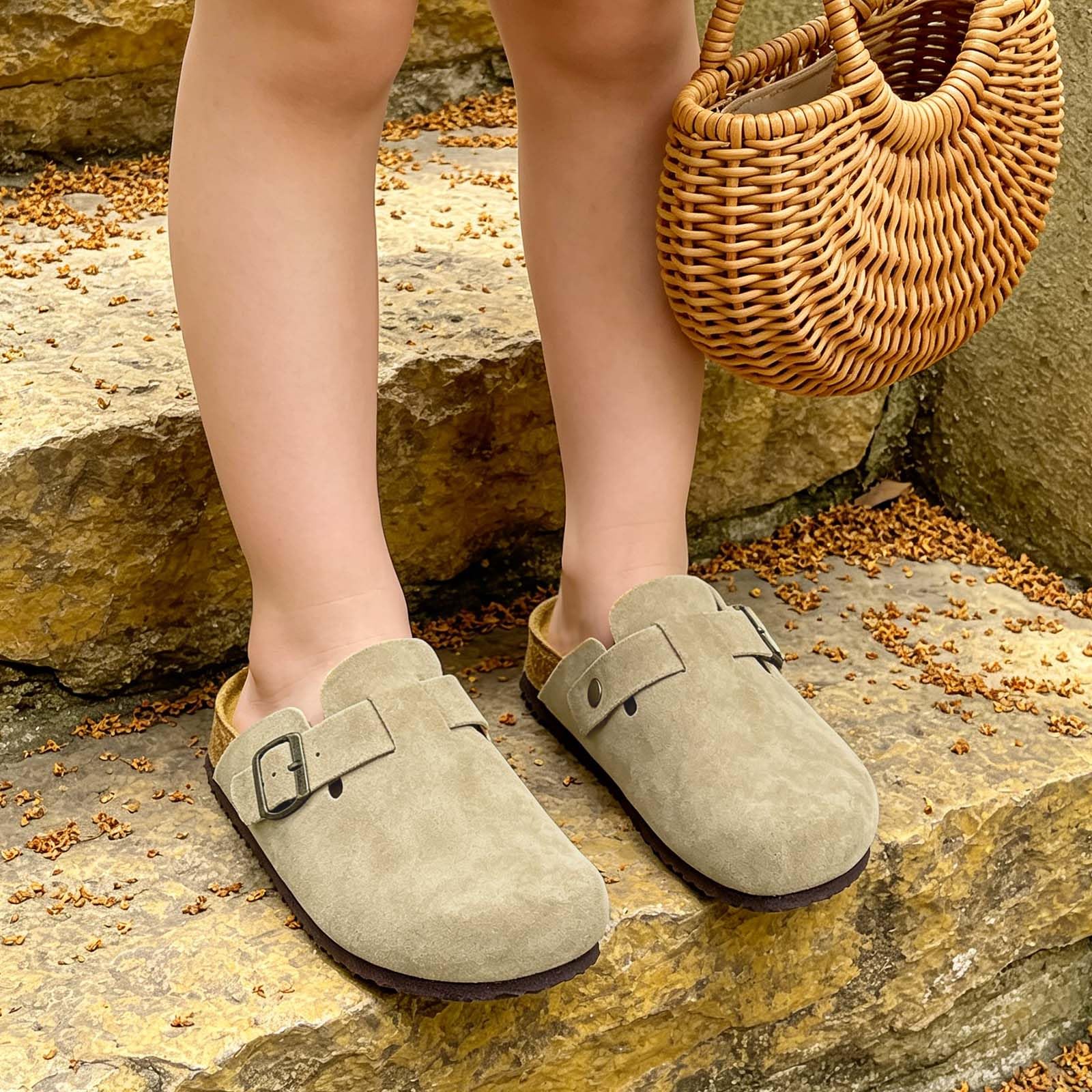 Enfants Daim Clogs Garçons Filles liège Pied Sandales Classiques Enfants Slip-on Pantoufles Arch Support Intérieur Extérieur Sandales en Liège avec Boucle Réglable