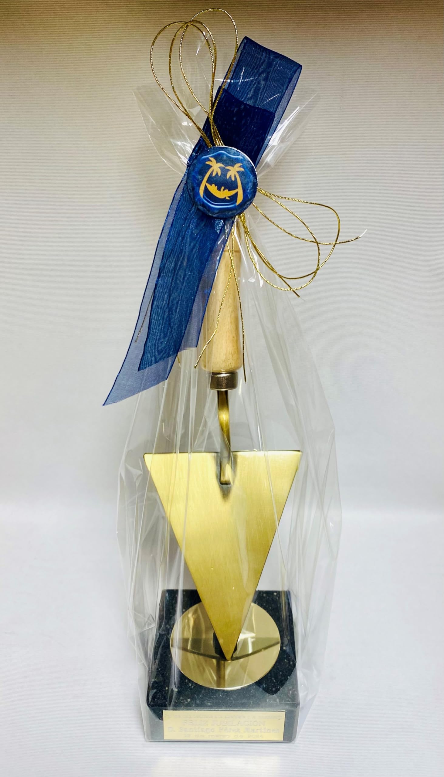 Regalo Albañil Jubilación o Despedida Figura Personalizada con peana de mármol