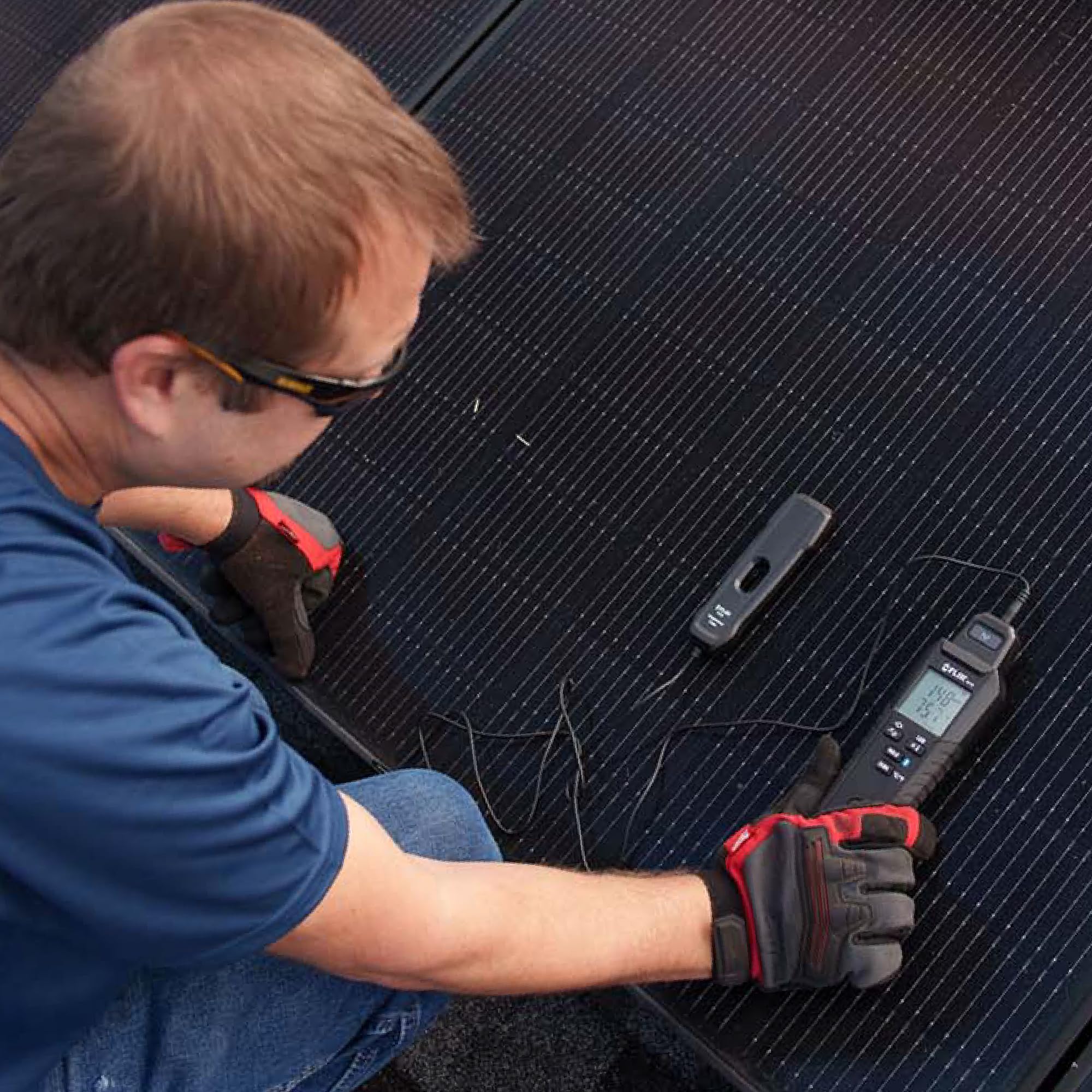 FLIR PV78 - Miernik natężenia promieniowania słonecznego i temperatury z czujnikiem nachylenia - przeznaczony do instalacji solarnych, montażu paneli i konserwacji systemów fotowoltaicznych
