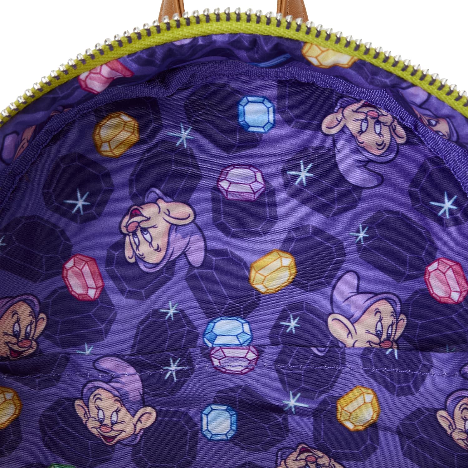 Amazon.com: Loungefly Snow White: Diamond Dopey Mini  display picture 1
