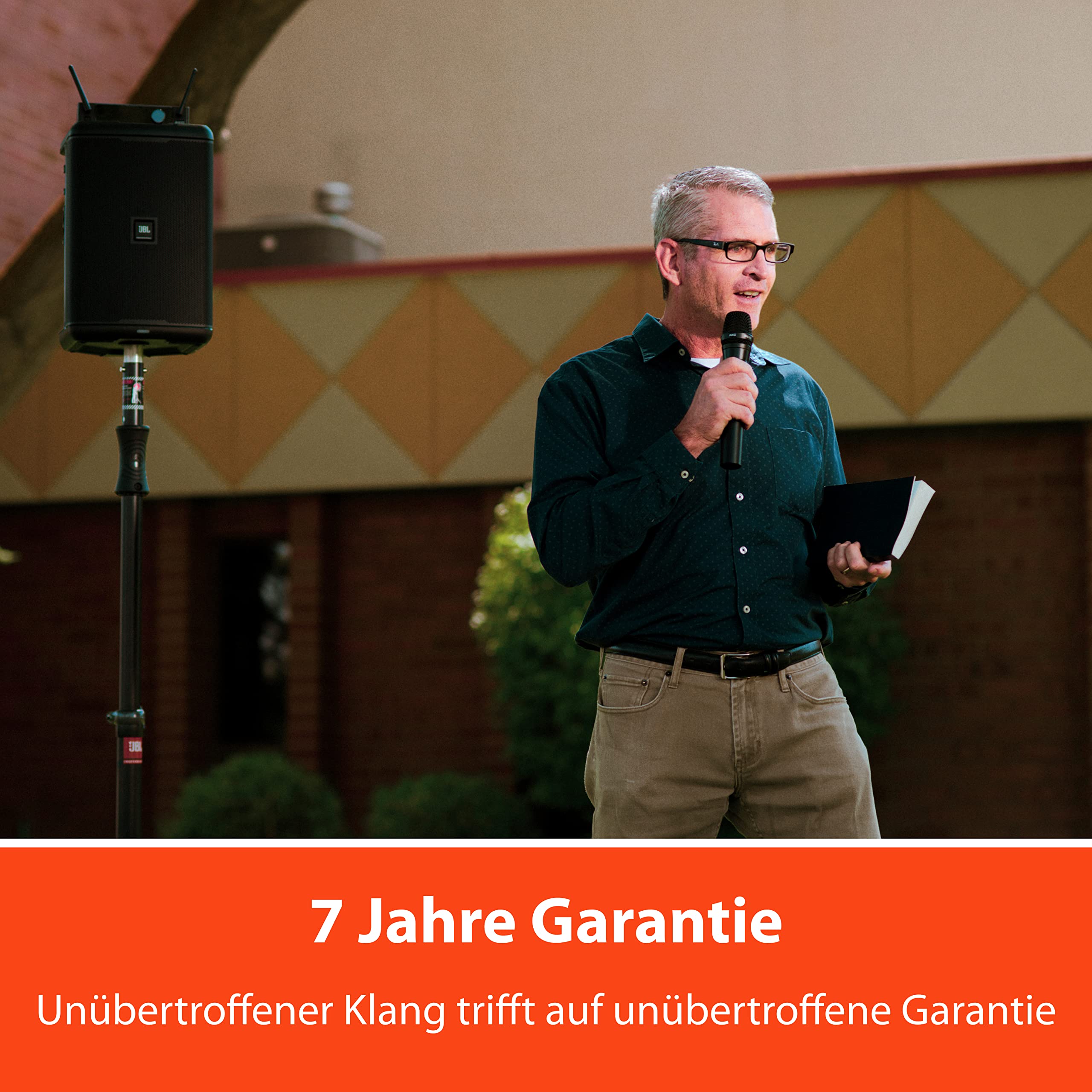 JBL EON ONE Compact - Wiederaufladbares All-in-One-Personal-PA-System, austauschbarer Akku, leicht und tragbar, mehrere Eingänge, Profi-Mixer-Funktionen - Schwarz