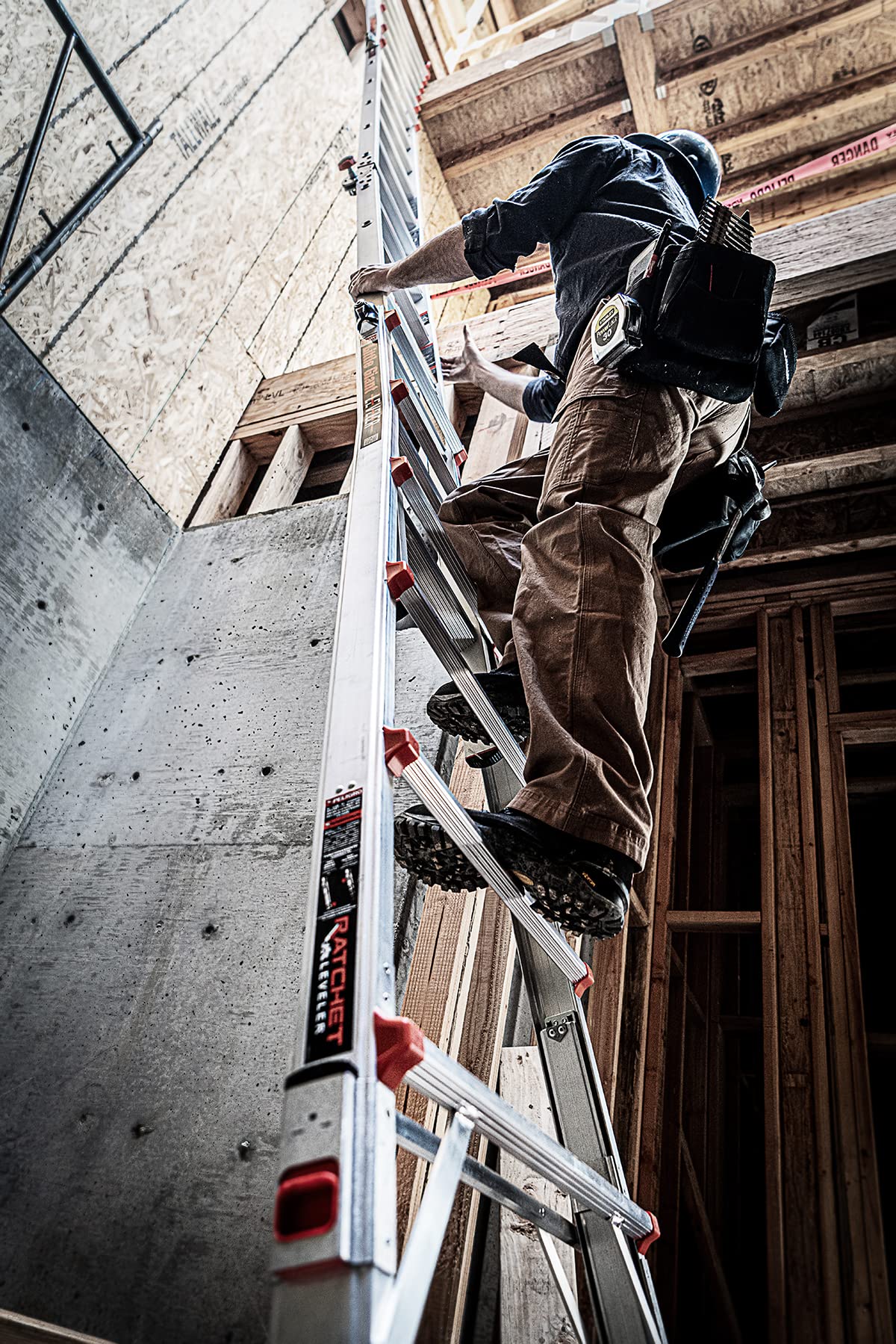 Leveler Échelle extensible en aluminium avec niveaux à cliquet (M26 4 x 6 marches)