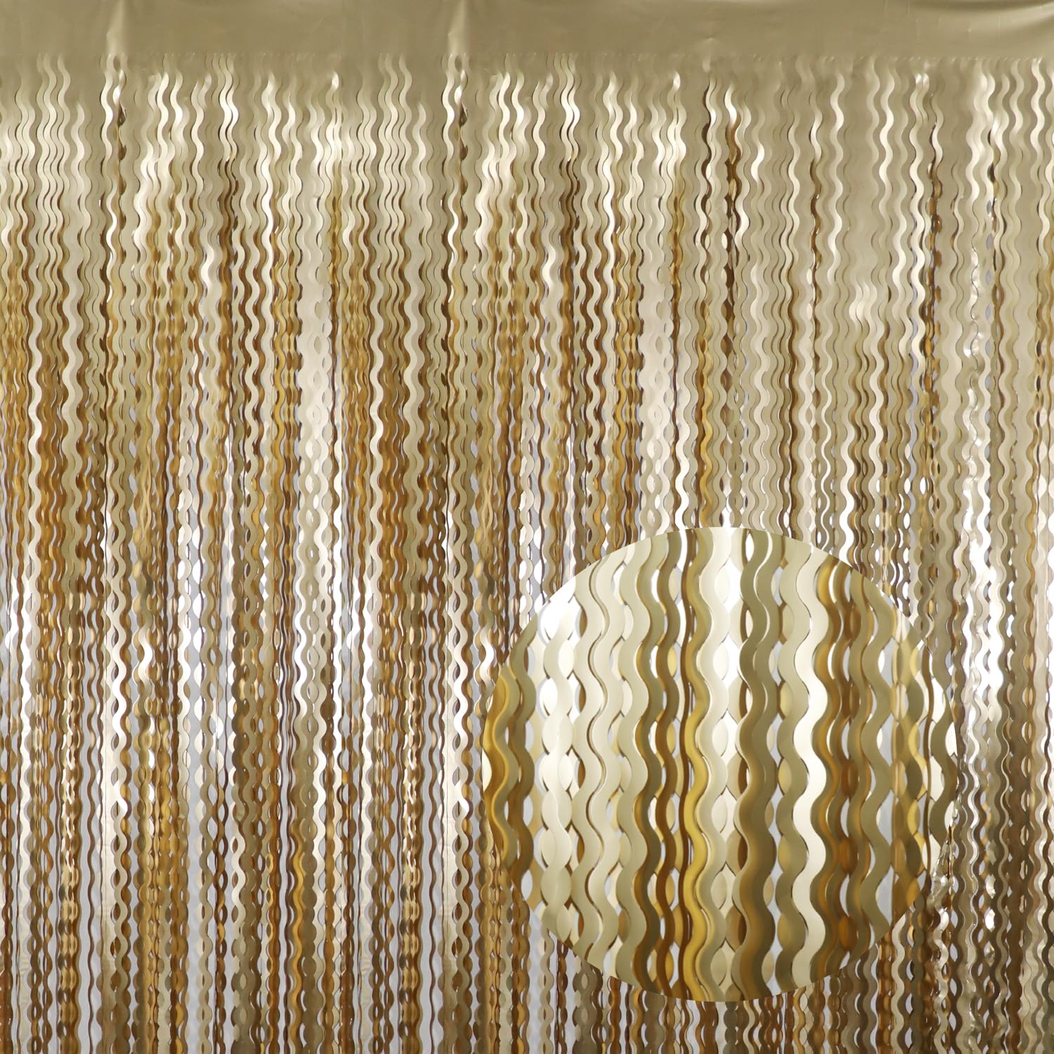 GOER Metallic Tinsel Foil Fringe Curtains Party Photo Backdrop Party Streamers for Birthday,Graduation,New Year Eve Decorations Wedding Decor (Champagne Gold,3 Packs)