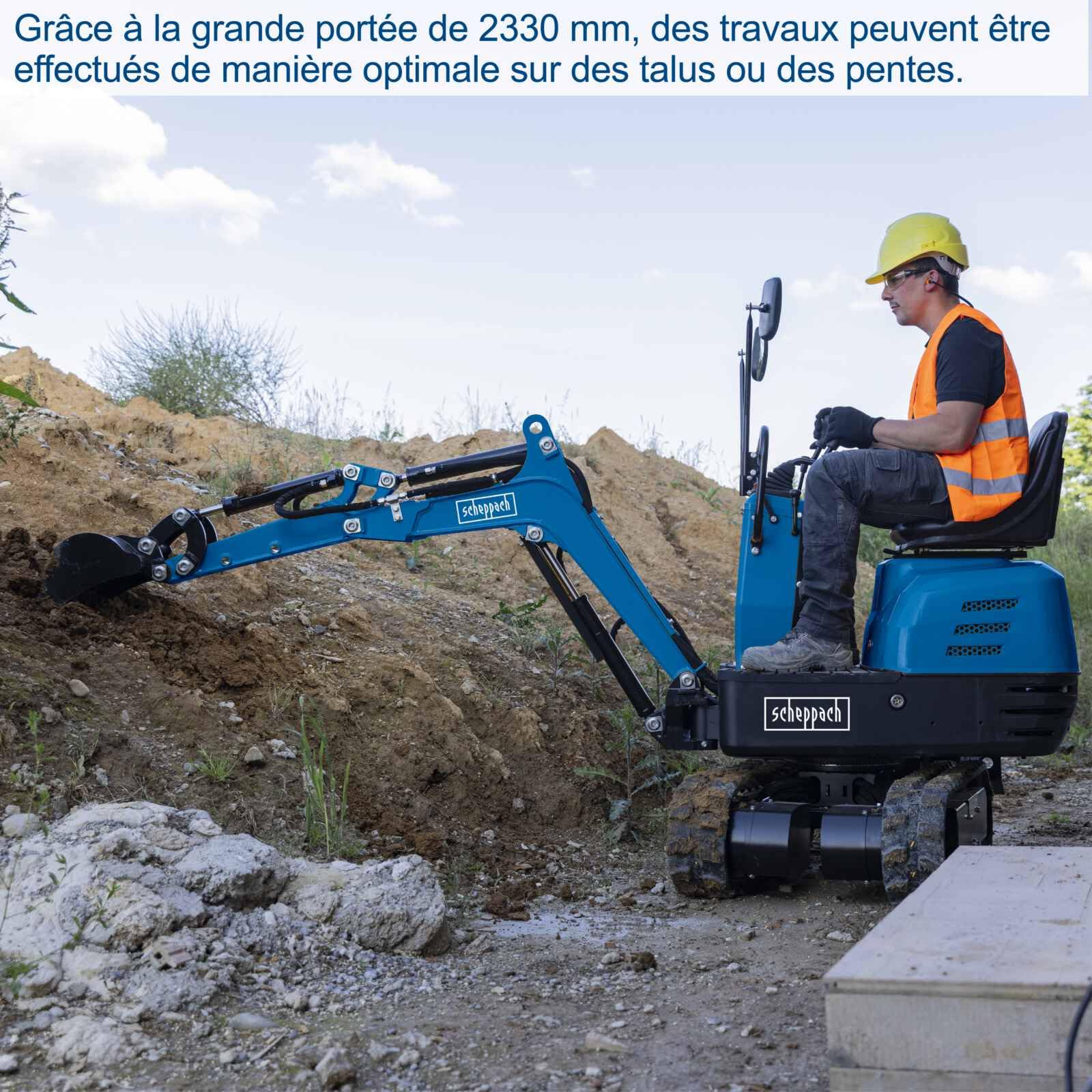 Scheppach Mini-Pelle EXC815 + Benne motorisée DP3000 - Moteur 4 Temps - Largeur du Godet 290 mm - portée 2330 mm - Volume de la Benne 125L - Charge Max 300 kg