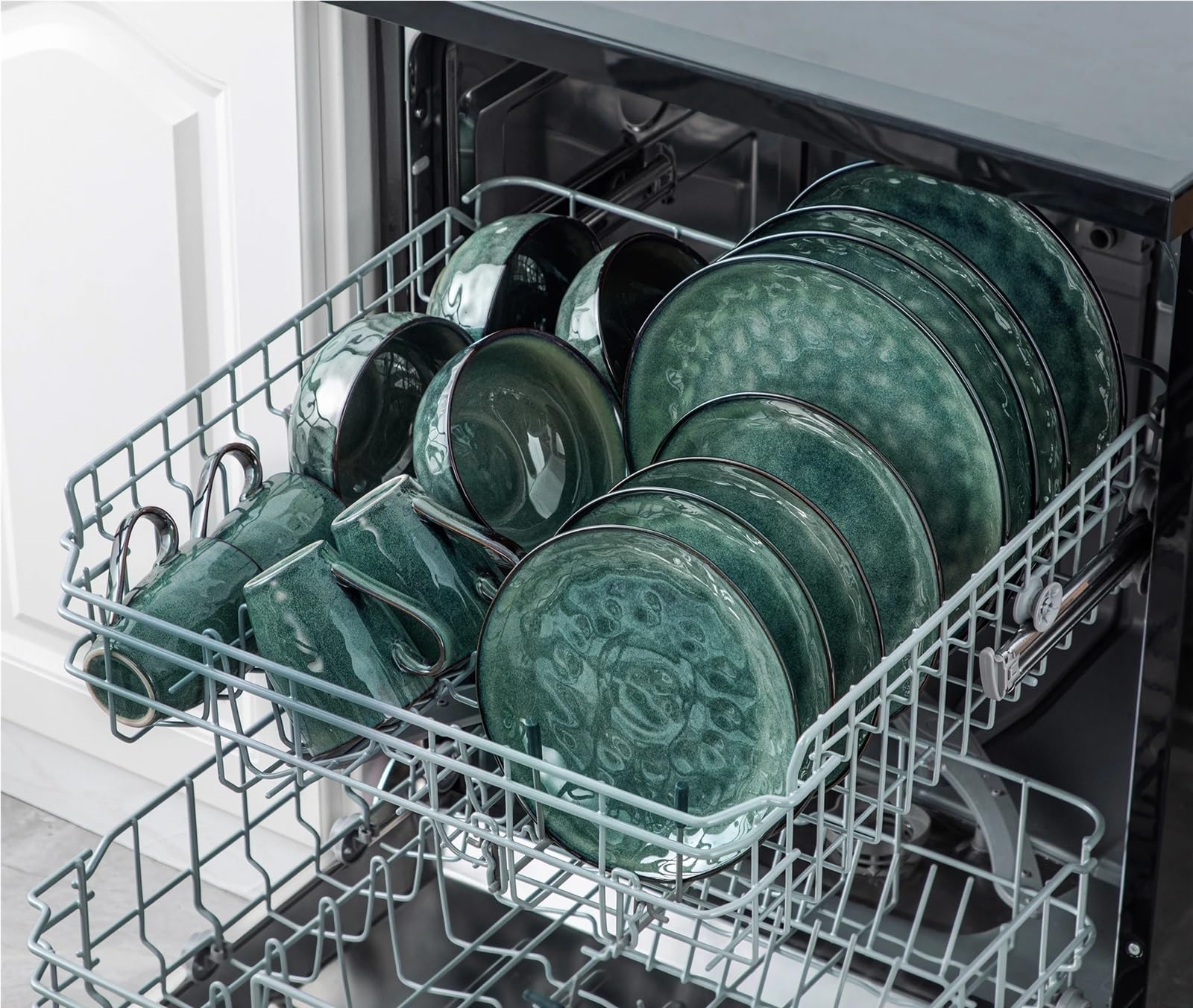 vajilla completa Juego de vajilla con esmalte horno verde estrellado | Vajilla esmaltada en rojo y verde con plato llano, plato de postre, cuenco y taza(48-PCS GREEN)