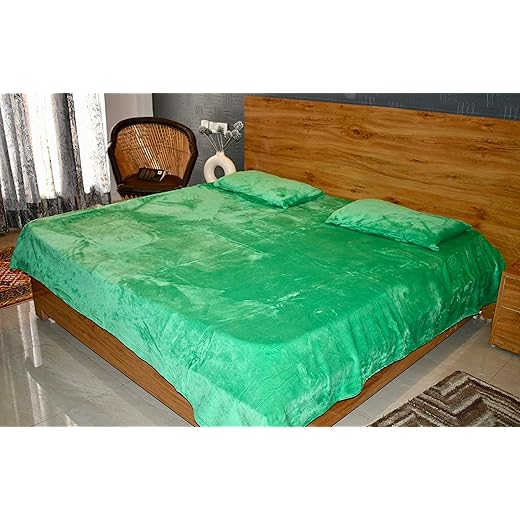First Touch Luxury Glazing Green Warm Flannel bedsheet (Double Bed) with 2 Pillow Covers - can Also be Used as AC Quilt in Summers