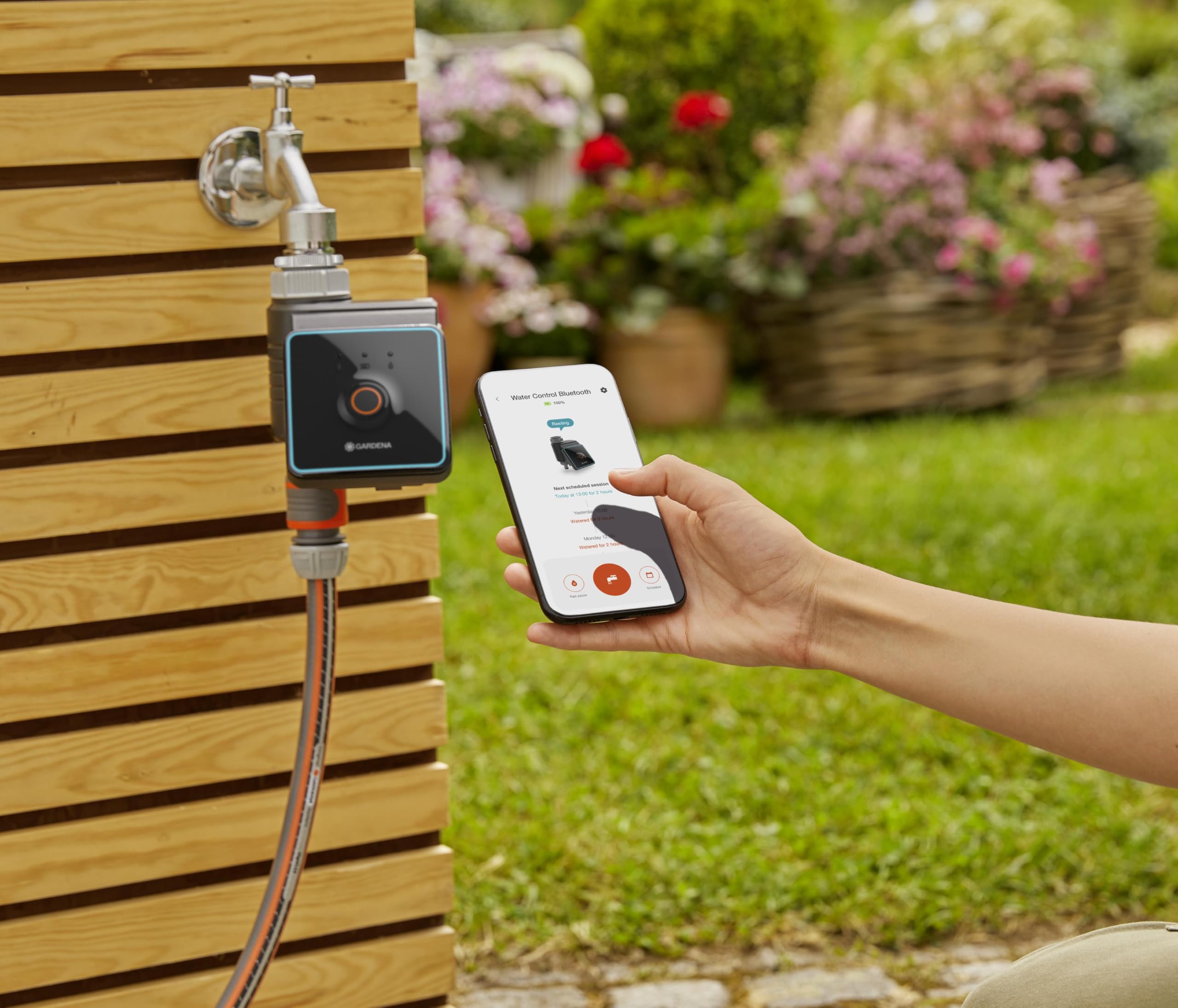 Gardena sterownik nawadniania za pomocą aplikacji Bluetooth®: Autom. nawadnianie ogrodu i balkonu, konfig. za pomocą aplikacji, cykle nawadniania w 3 harmonogramach, zasięg 10 m (01889-20)