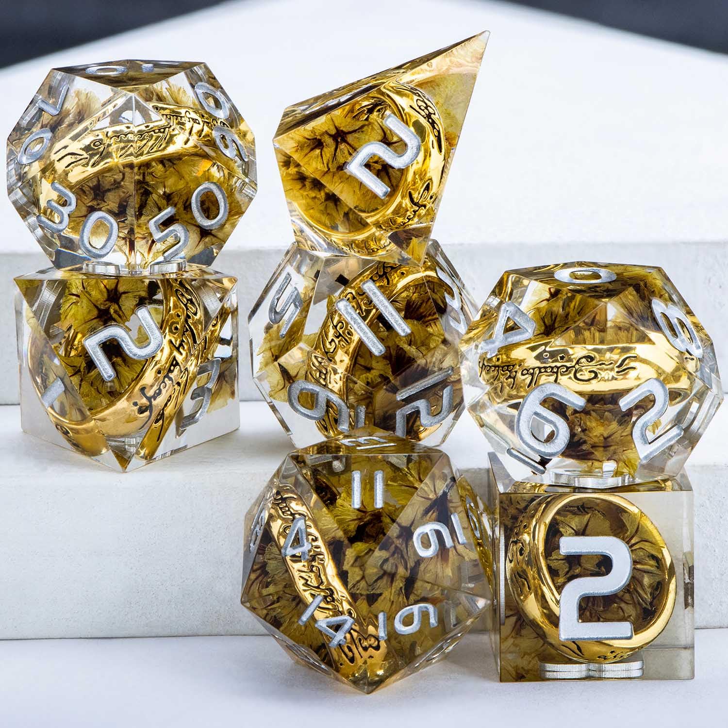 Magic Golden Ring DND-Würfel-Set, scharfe Kanten, aus Kunstharz, mit Box, für die Verwendung mit RPG, D&D, Tischspiele, Lord D und D, polyedrisches Würfelset