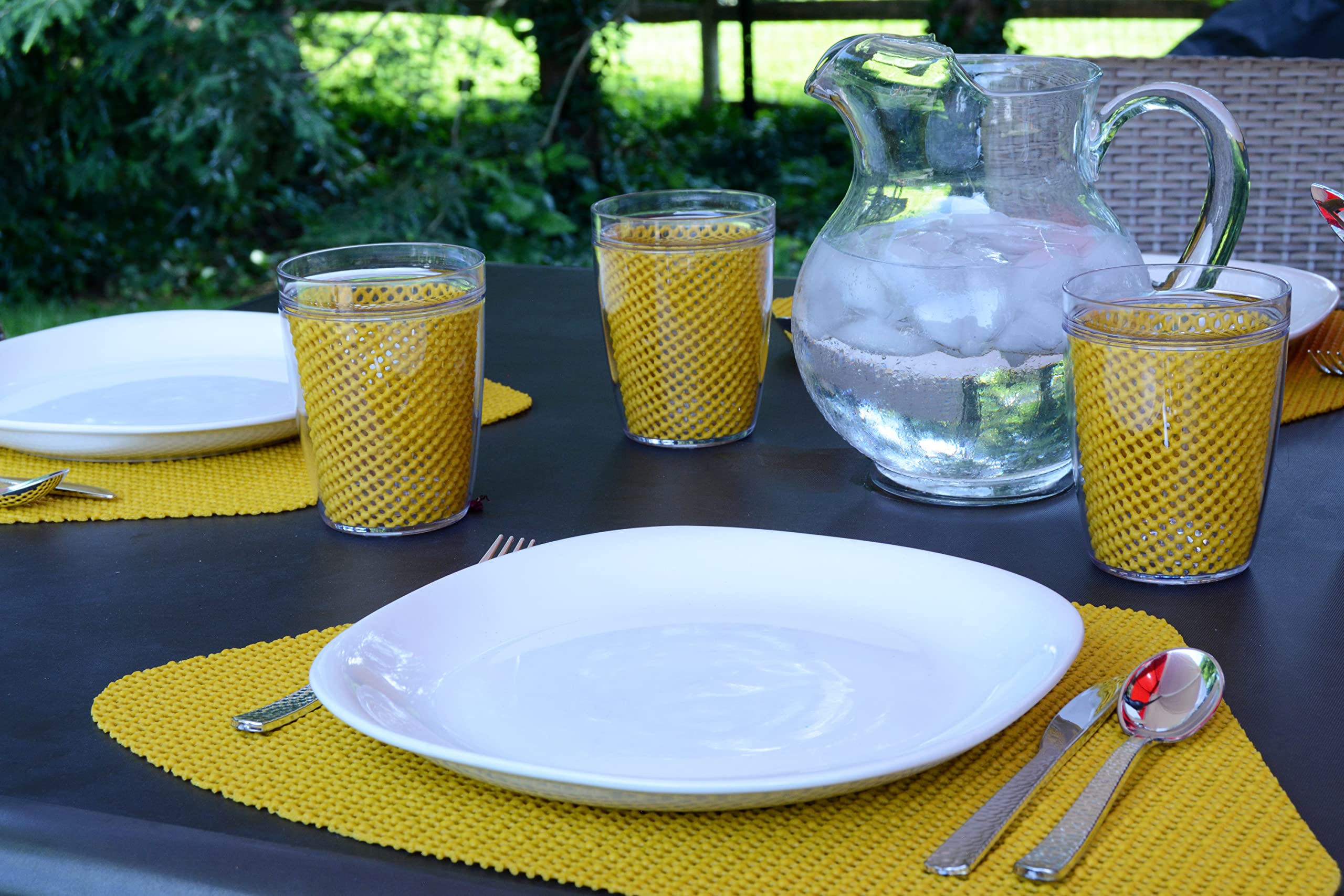 Kraftware Wedge Placemats For Round Outdoor Tables