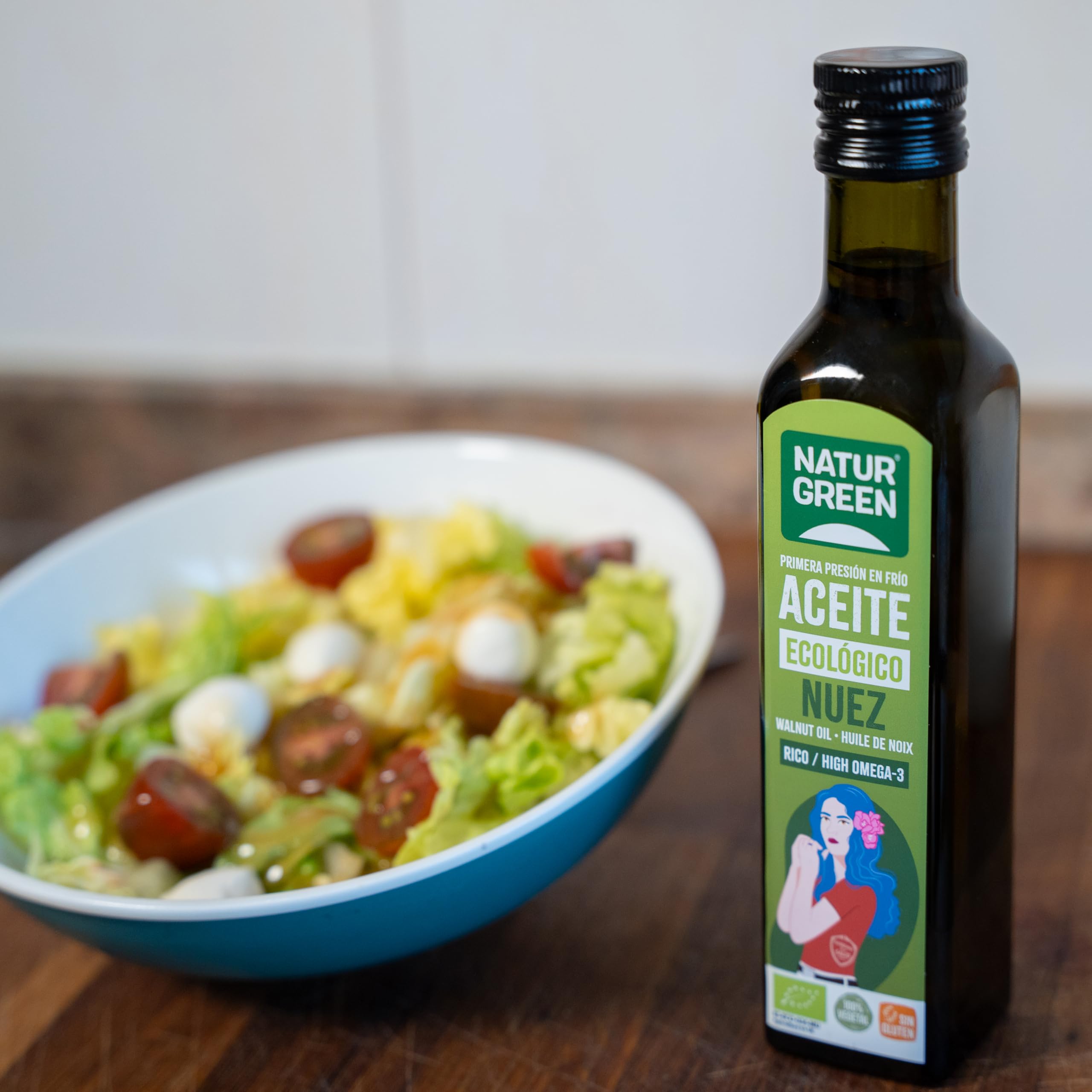 NaturGreen - Aceite de Nuez Bio, Pack 6 x 250 ml, Aceite Vegetal Ecológico Primera Presión en Frío, Rico en Omega 3 y 6, Ideal para Ensaladas, Cocina Saludable y Vegana