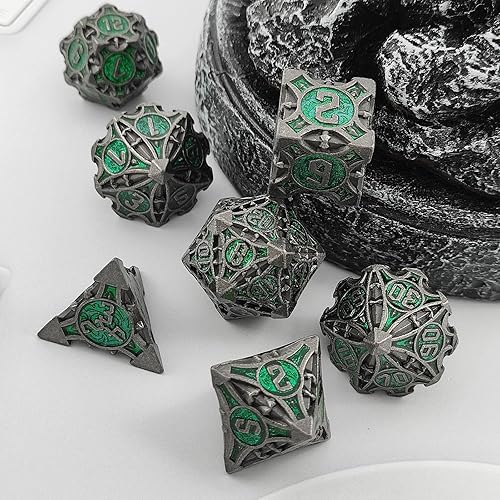 Miniatura 7 de AJKDEUIH Juego de dados DND de metal 7 piezas regalos de mazmorras y dragones bolsa de dados DD poliédrico RPG MTG D20 Pathfinder juego de rol
