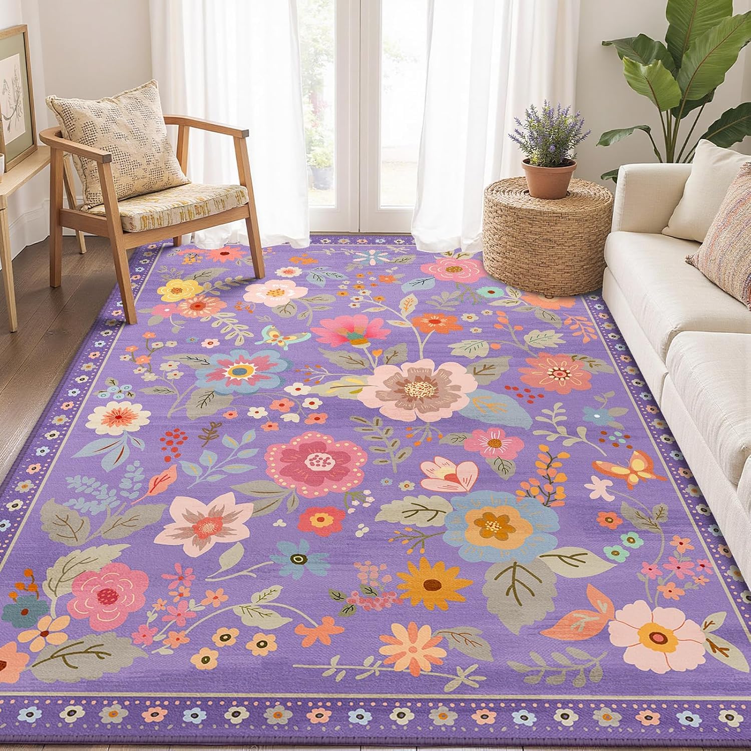 Tapis motif floral multicolore aux nuances violettes, roses et oranges de 120x170 cm
