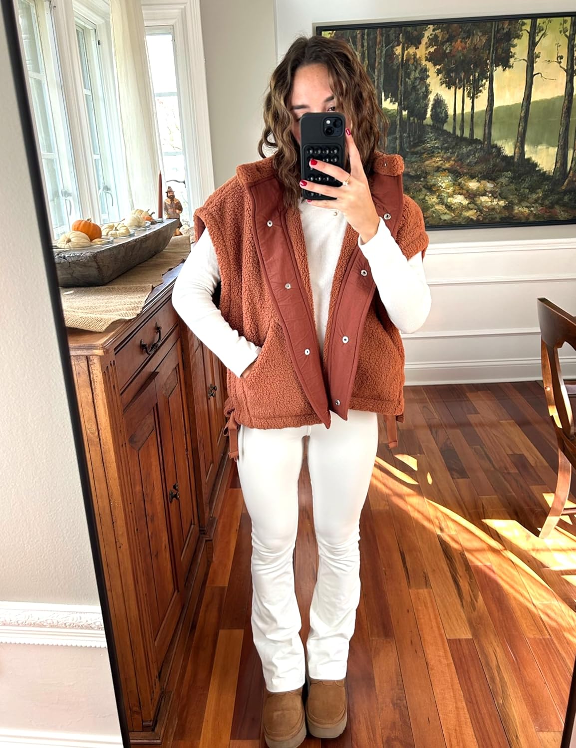 APAFES Women Oversized Fleece Vest Winter Warm Stand Collar Flysleeve Fuzzy Jackets Outerwear Coat with Pockets - Image 4