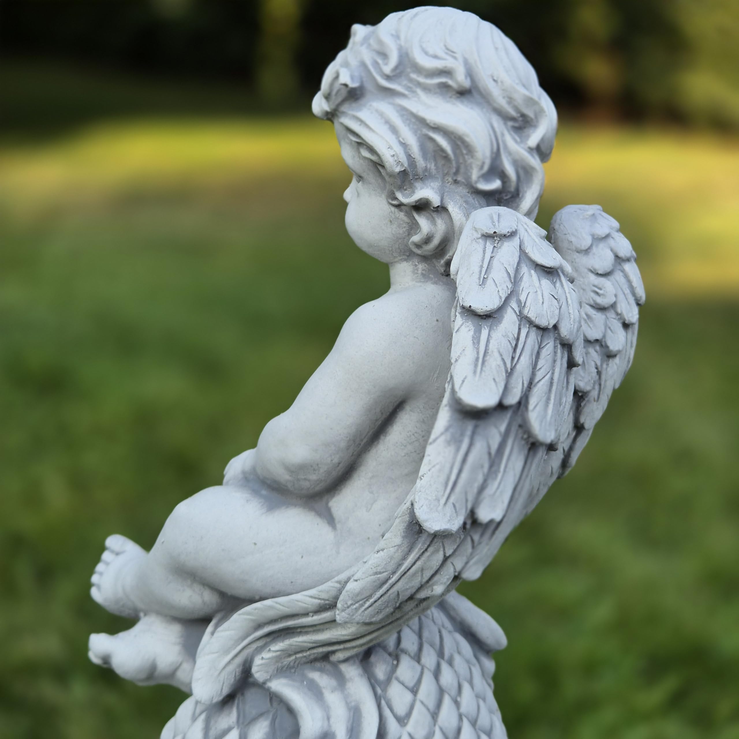 FABRIQ Figurka anioła na kulce, 37 cm, wytrzymała rzeźba betonowa, odporna na mróz, masywna, ze sztucznego kamienia
