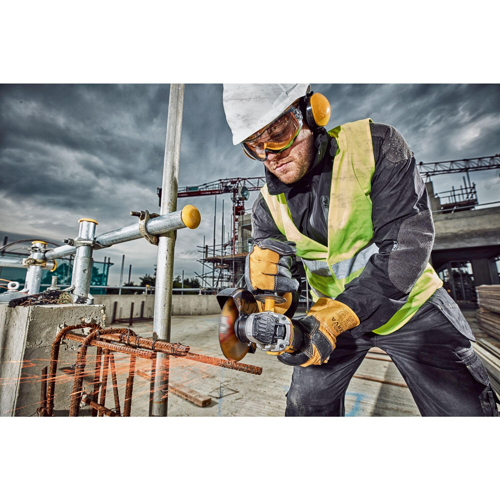 DEWALT DCG406N-XJ, Mini-Amoladora sin escobillas XR 18V 5Ah Li-Ion, Ø125mm, Interruptor Hombre-Muerto, Arranque Suave, Freno, Embrague,Mango lateral de 2 posiciones, Sin cargador/batería
