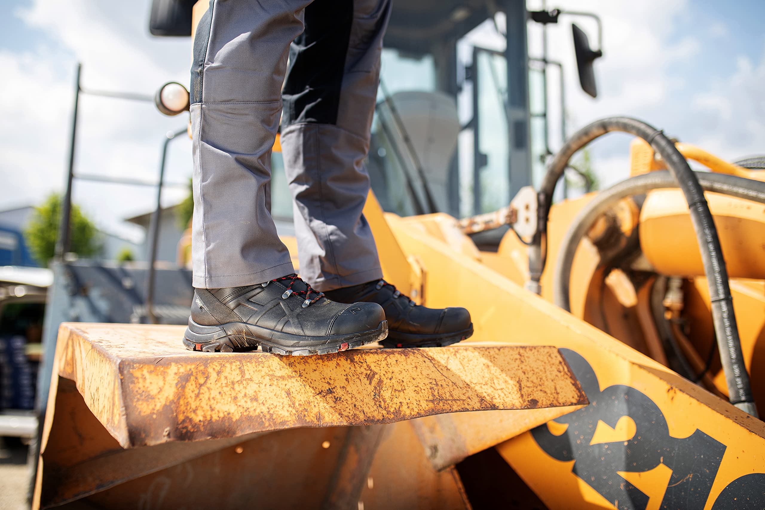 HAIX Black Eagle Safety 54 mid: gli eroi non fanno compromessi nel lavoro – la tua Black Eagle Safety 54 mid nemmeno no.