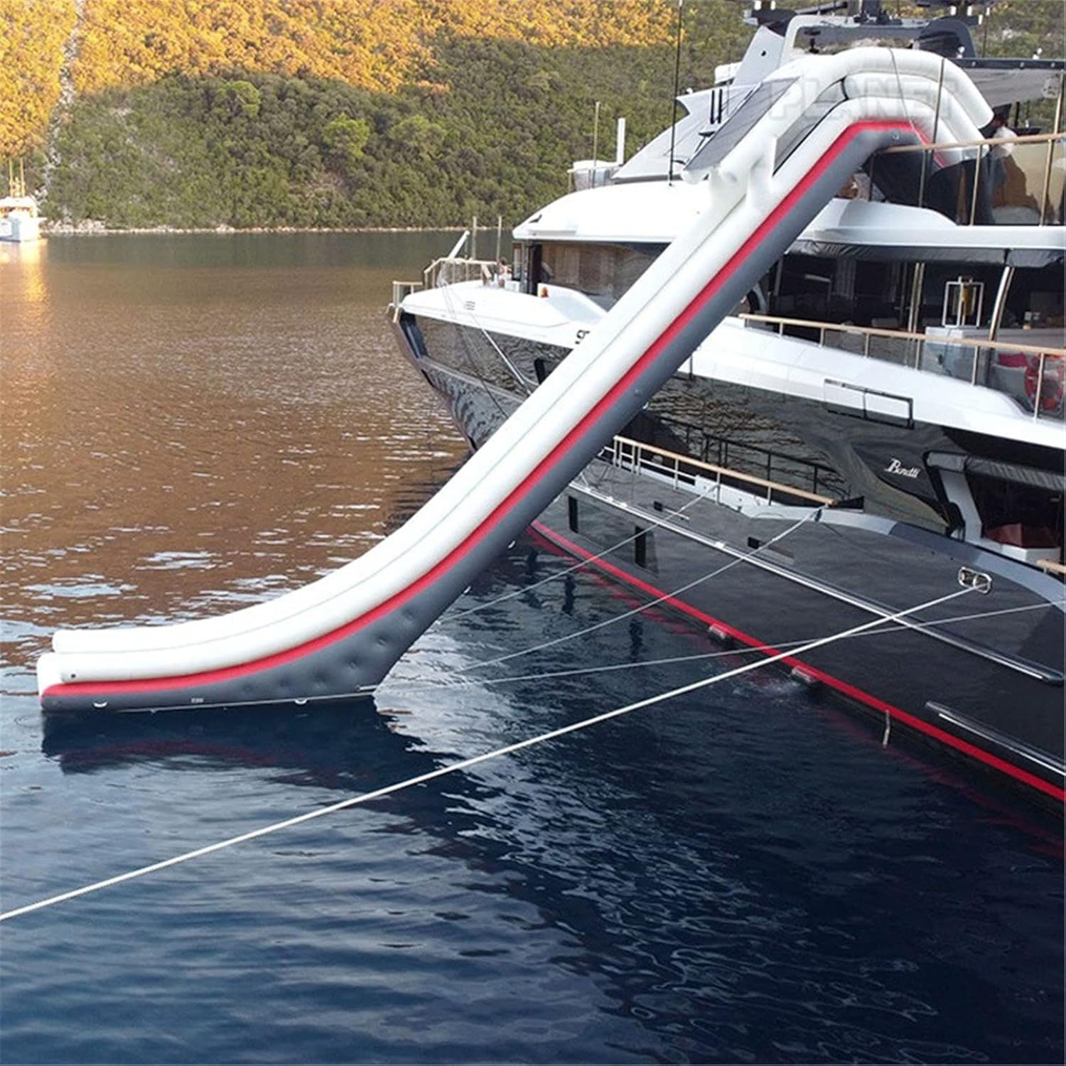 VOMCIZI Grand Lac Bateau Yacht Toboggan Toboggans Gonflable Bateau Quai