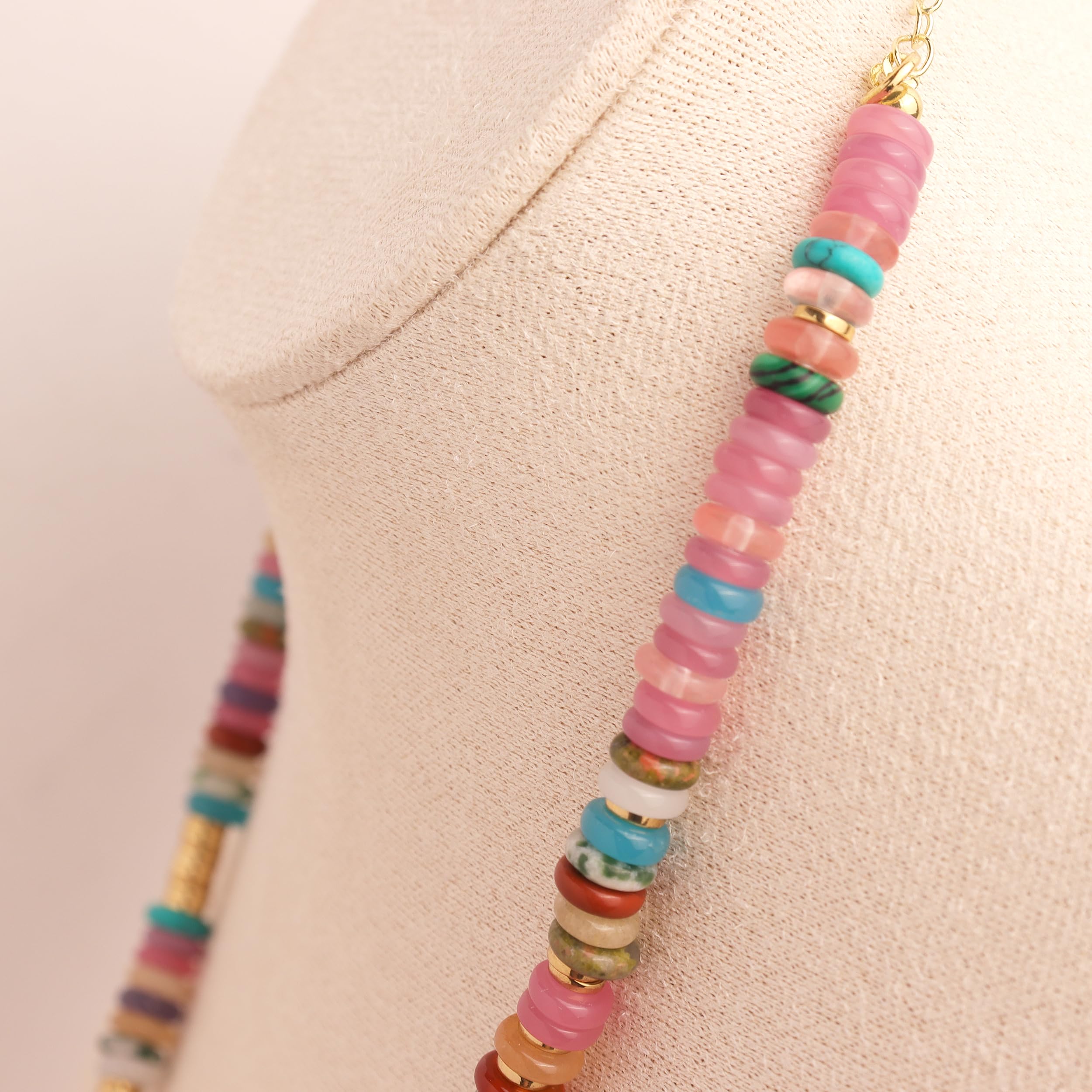 Perlenketten für WomeTeeGirls – zierliche handgefertigte Energie-natürliche Türkis-Malachit-Kristall-Edelsteine, Gold-Samenperlen-Statement-ChaiBeachy-Accessoires-Schmuck