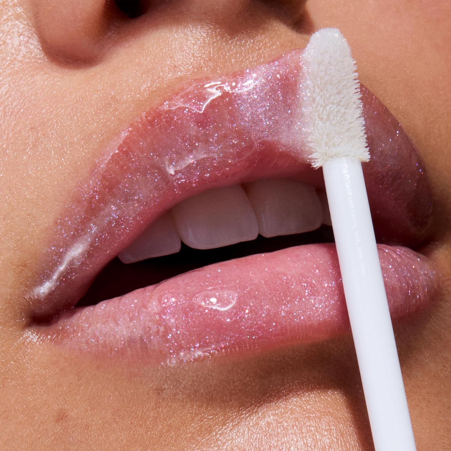 Подарочный набор Kiko Snow Kissed Holiday Mountain Buddies Make Up