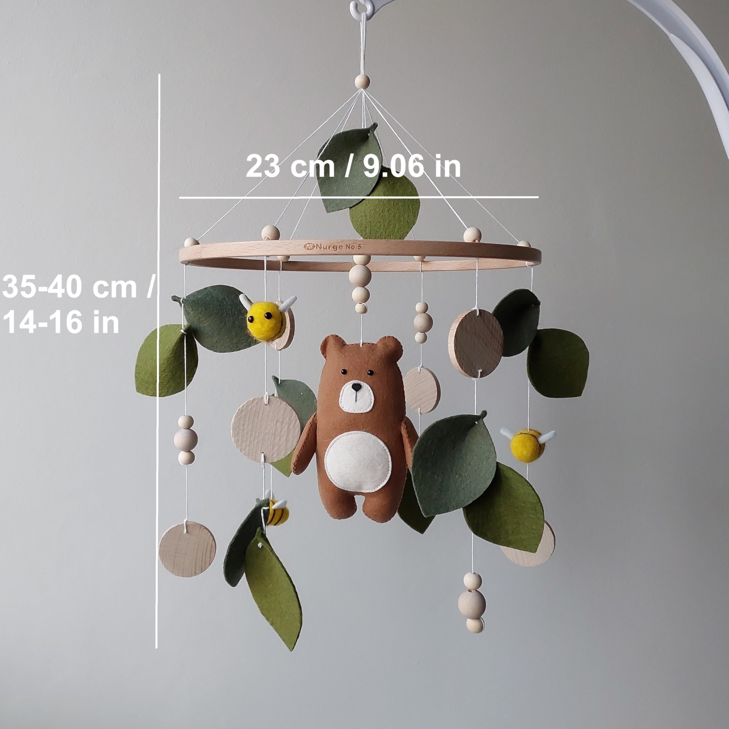 Wald Baby Mobile mit Bär, Bienen & Blättern – Handgemachtes Filz Mobile – Neutrale Babyzimmer Deko – Geschenk zur Geburt oder Babyparty – Woodland Deko für Jungen & Mädchen