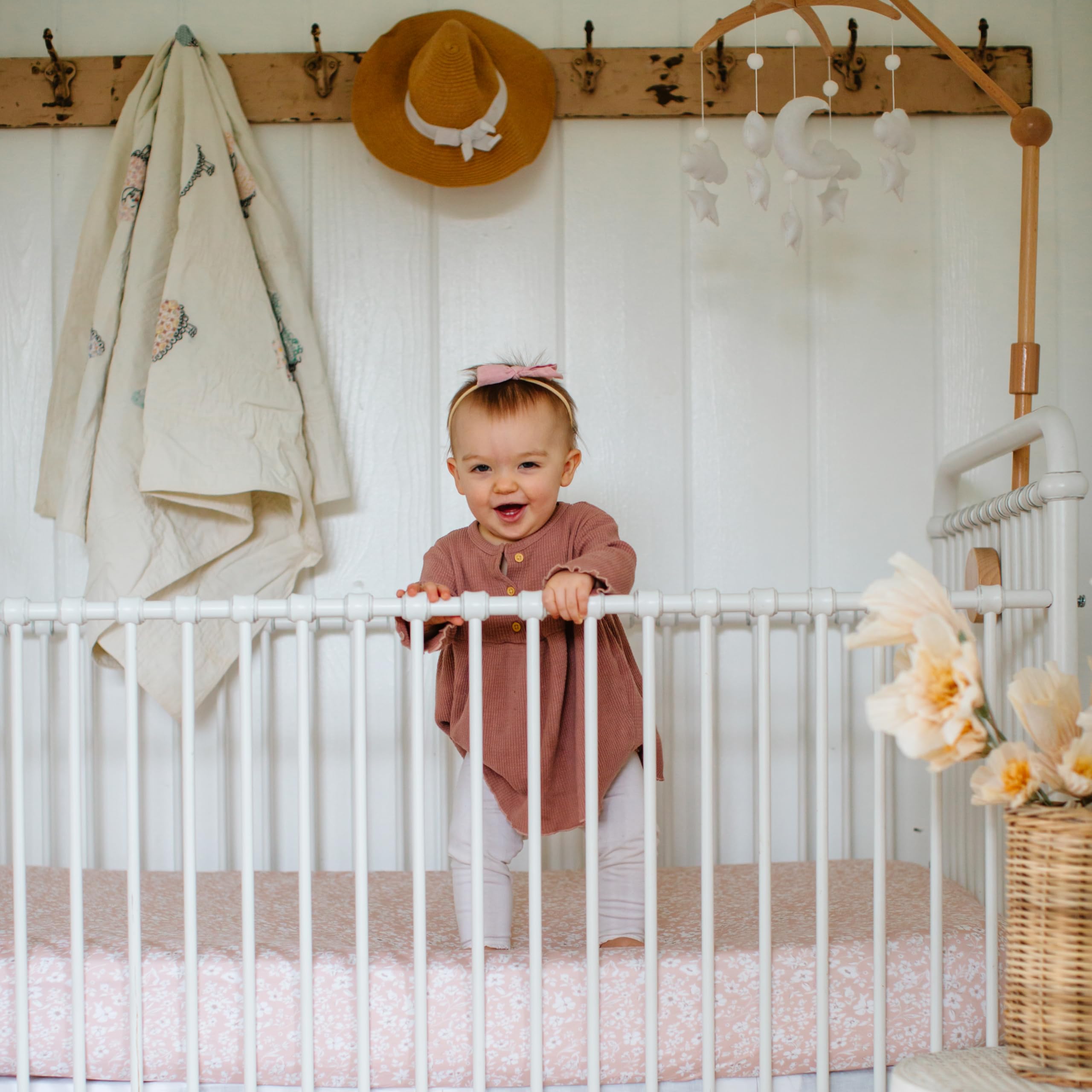 Lenzuola per culla neutre, con angoli, per culla, per bambine e ragazzi, confezione da 2 materassi standard e per bambini, in morbido misto cotone biologico (fleurette)