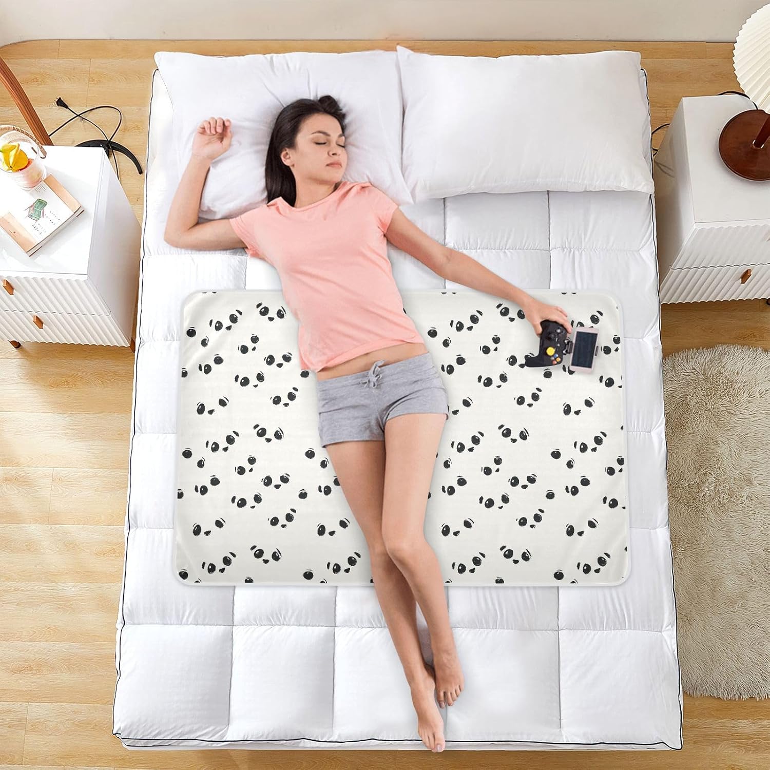 Panda Black Eyes Minimalist Extra Large Resuable Baby Bed Pad Water Resistant Bed Pad Skin-Friendly Incontinence Pads for Baby Boys Girls , 52" L x 34" W
