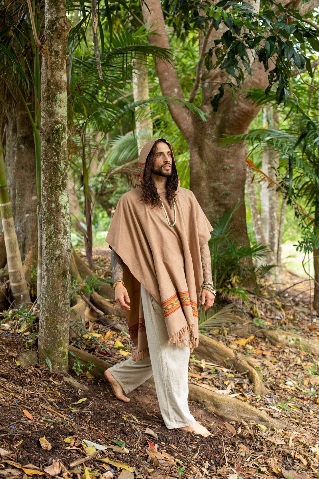AJJAYA UPEKKHA Poncho con capucha marrón para hombre largo de lana de cachemir con bordado tribal, capucha grande, bolsillos, hippie, primitivo, gitano, boho