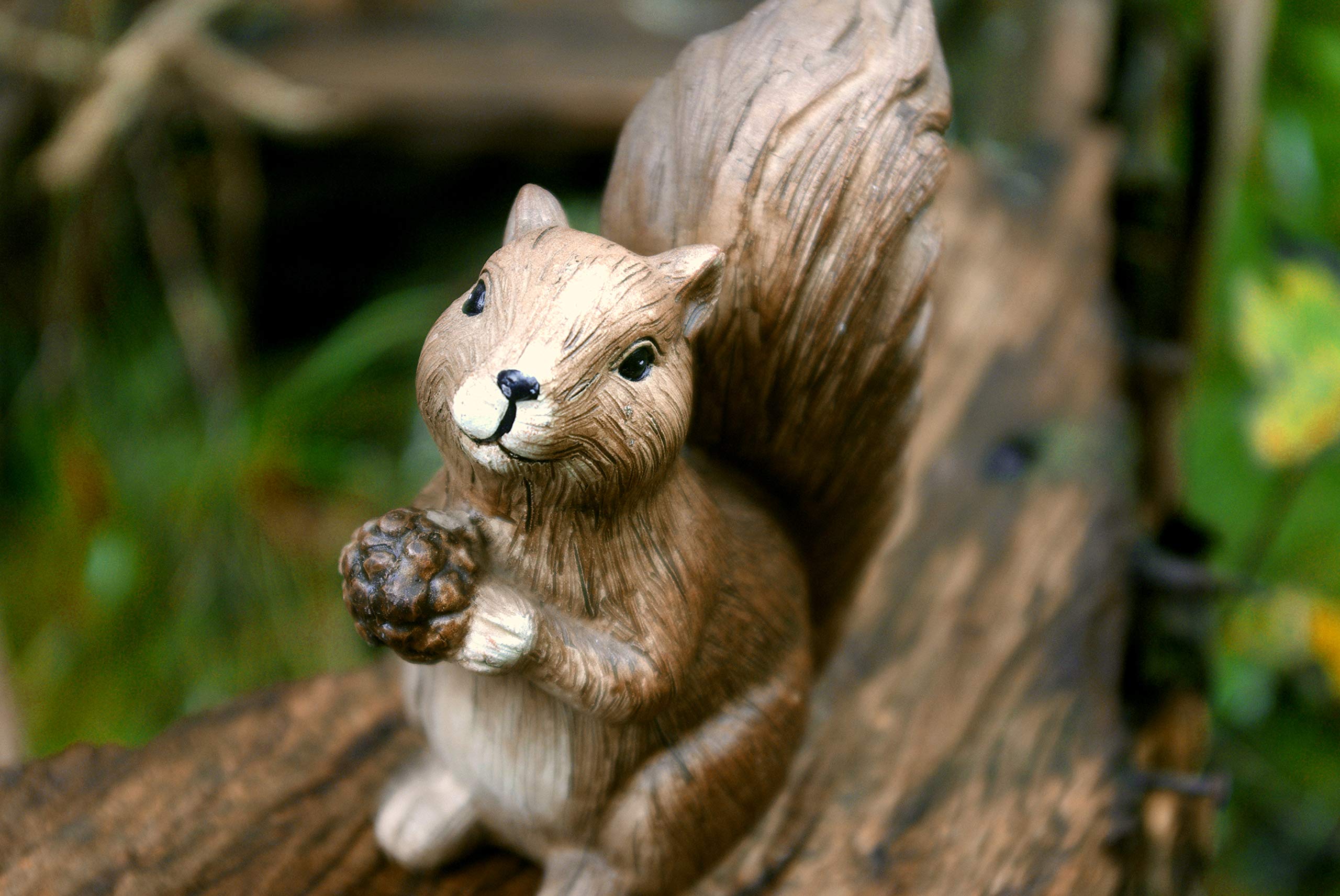 GeKi Trend Eichhörnchen Paar Deko-Figur Garten Balkon Pflanzendeko 2er Set in Holz-Optik 12 cm groß