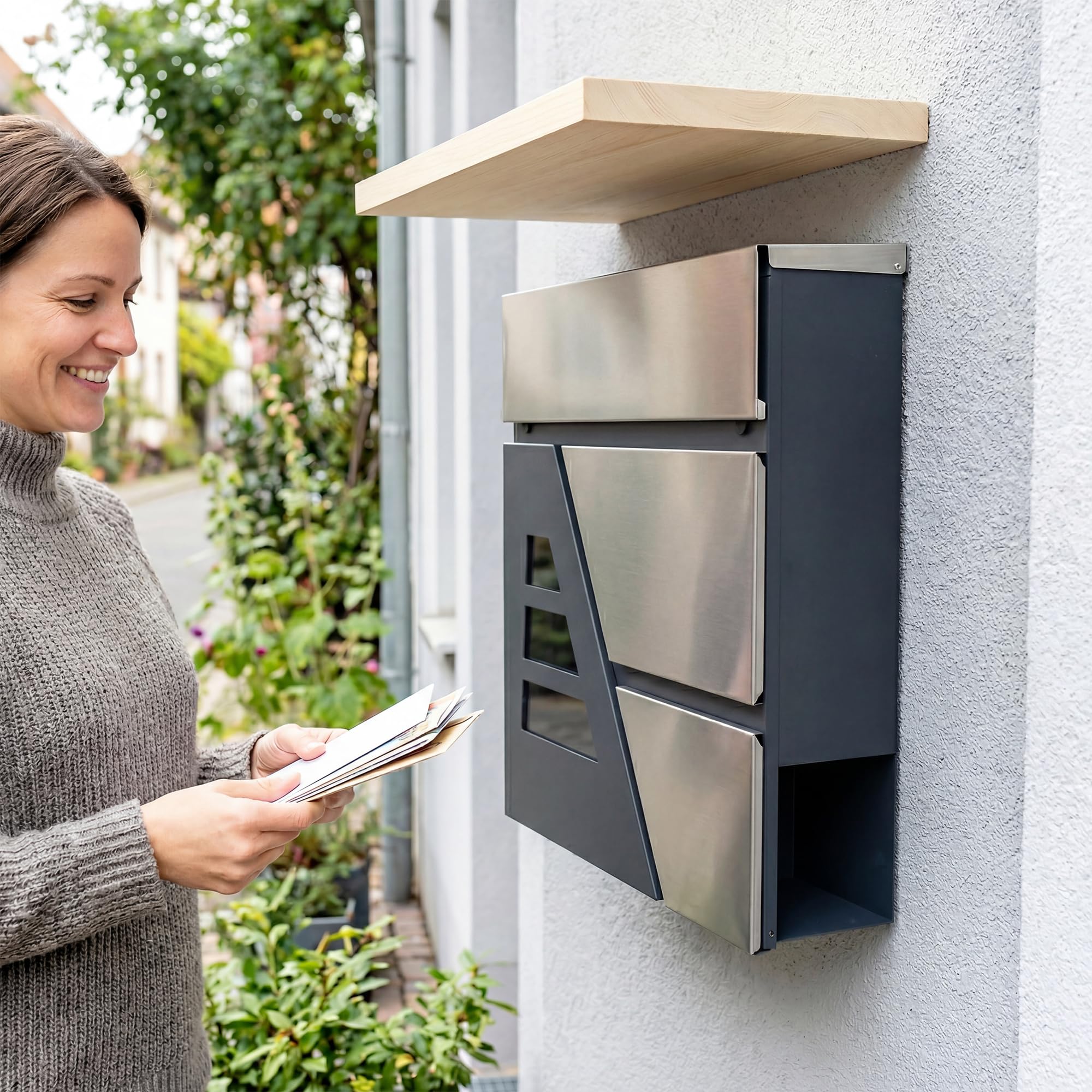 HOMCOM Buzón Exterior de Acero Inoxidable, 13 L, Buzón de Pared Correo con Cerradura y 2 Llaves, Cierre Silencioso, Tapa Antilluvia, Soporte para Periódicos, Moderno, Fácil de Instalar, Gris Oscuro